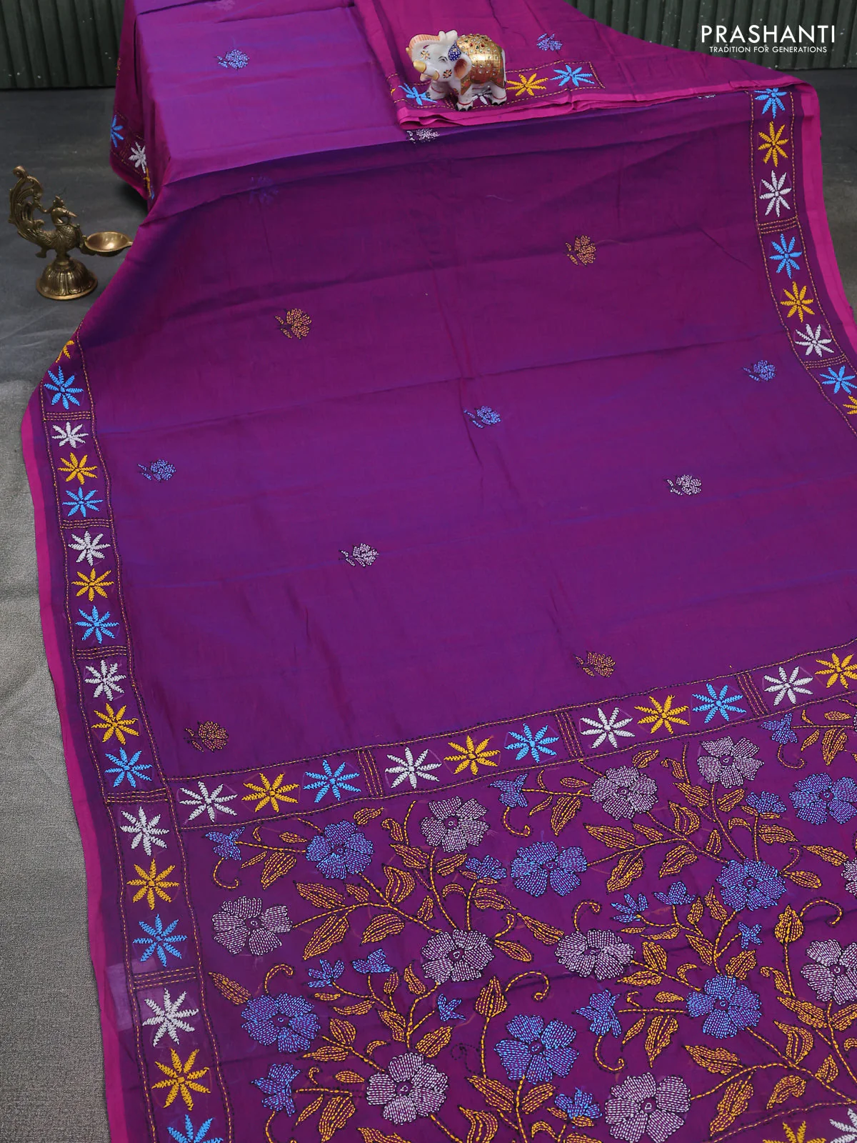 Cotton saree violet with kantha stitch work and kantha stitch work pallu - Image 2
