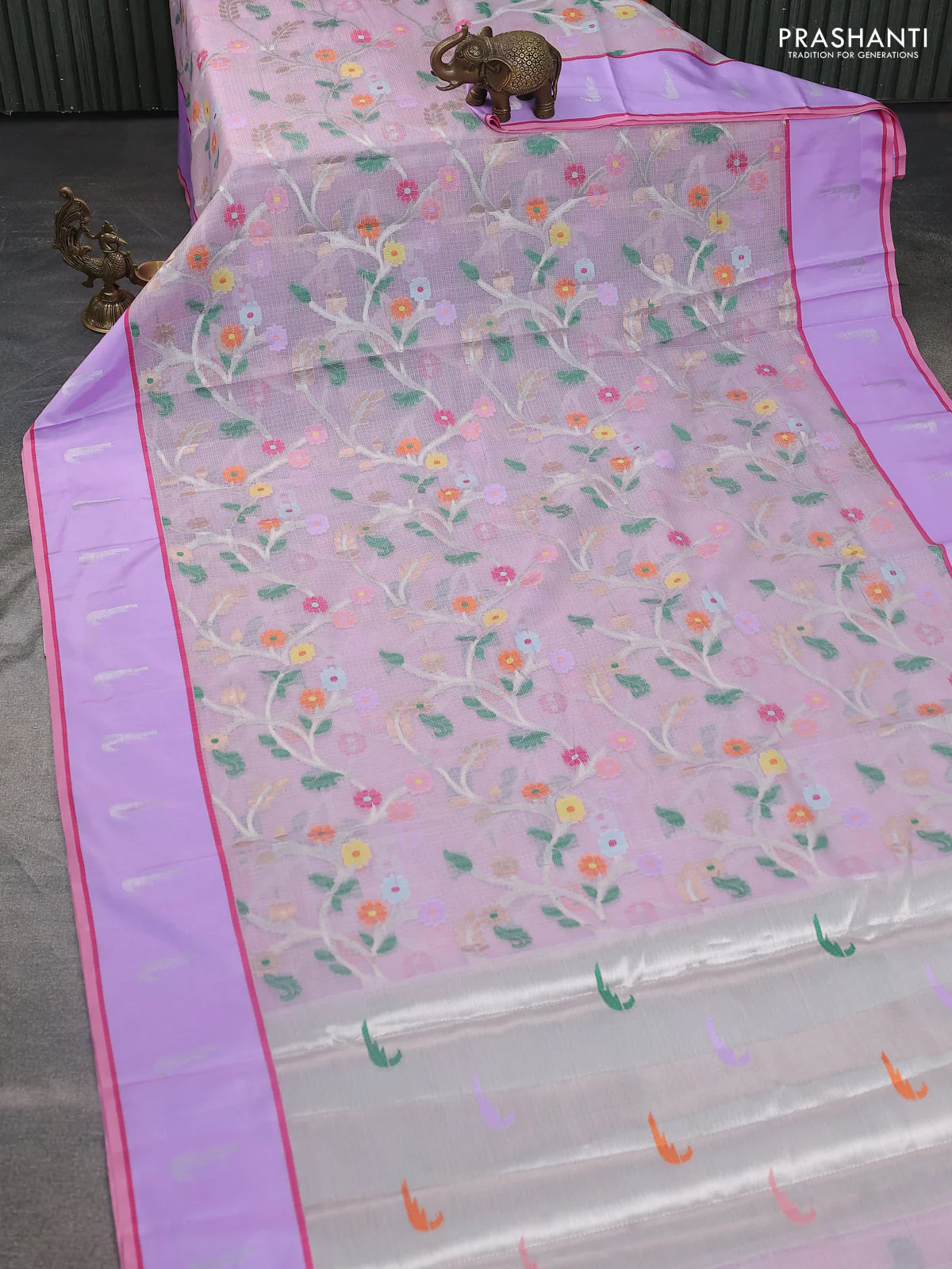 Cotton zari kota saree lavender and pastel pink with allover silver & gold zari woven buttas and silver zari woven muniya butta border - Image 2