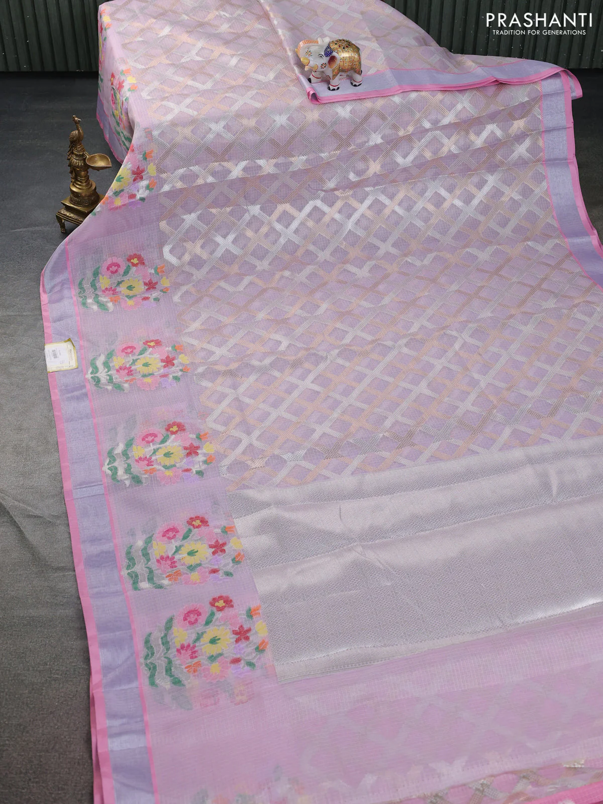 Cotton zari kota saree mild lavender and light pink wit allover silver & gold zari weaves and floral butta silver zari woven border - Image 2