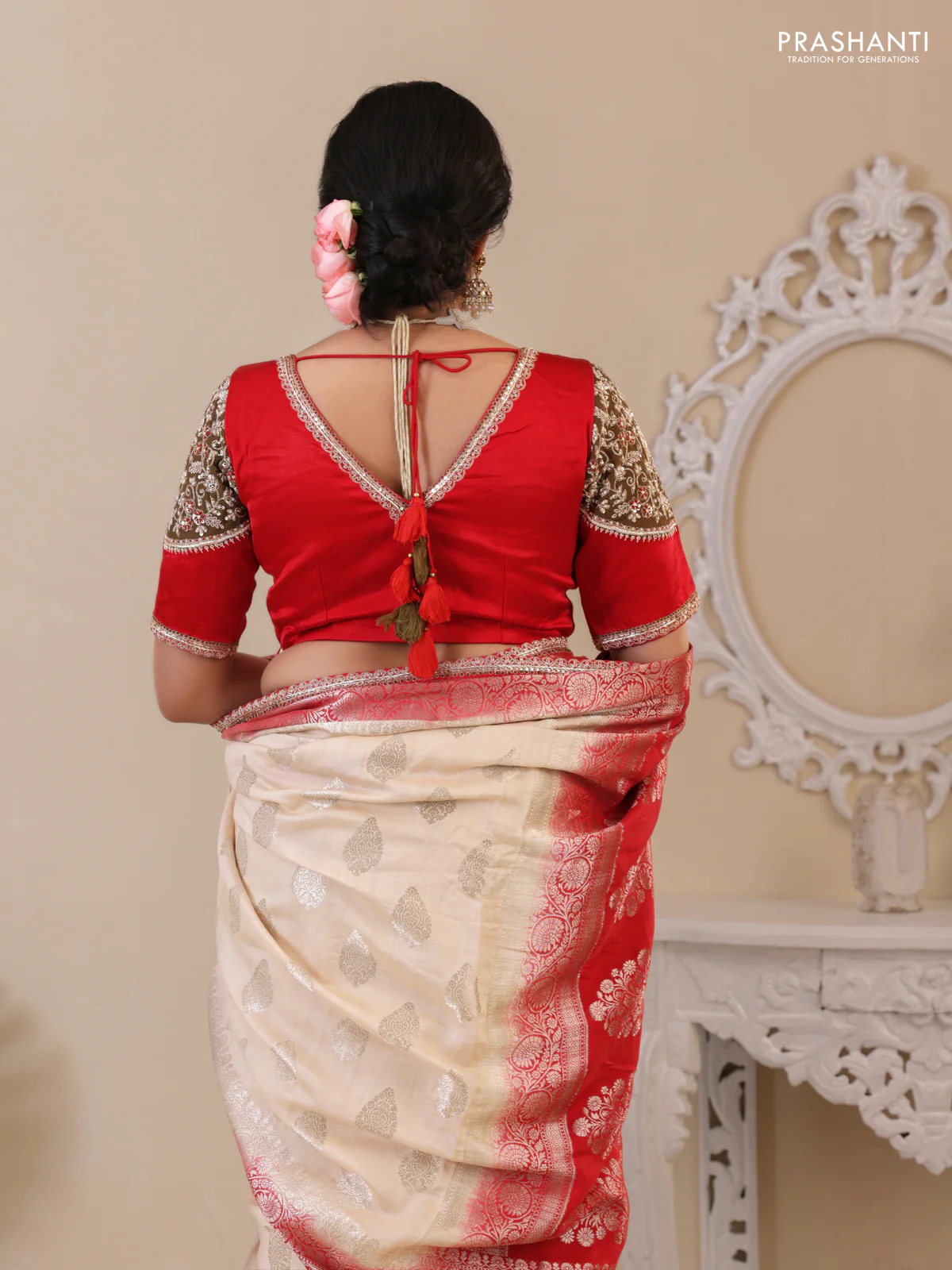 Cream-Red Chiniya silk Saree With silver Zari Buttas & Embroidery Readymade Blouse - Image 5