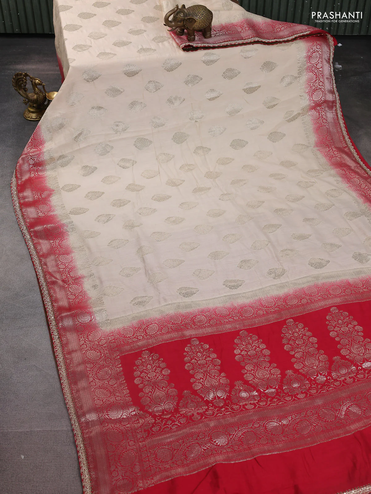 Cream-Red Chiniya silk Saree With silver Zari Buttas & Embroidery Readymade Blouse - Image 9