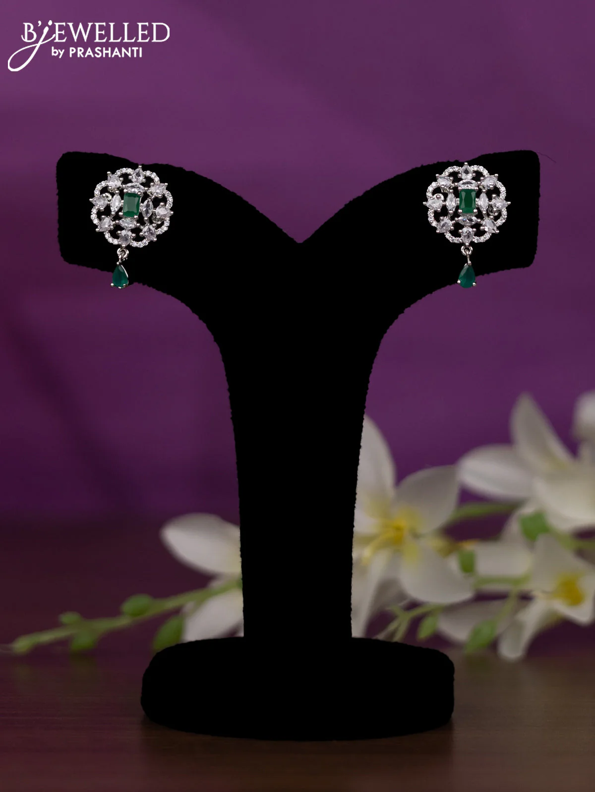 Crstal beaded mint green necklace with emerald and cz stones - Image 2