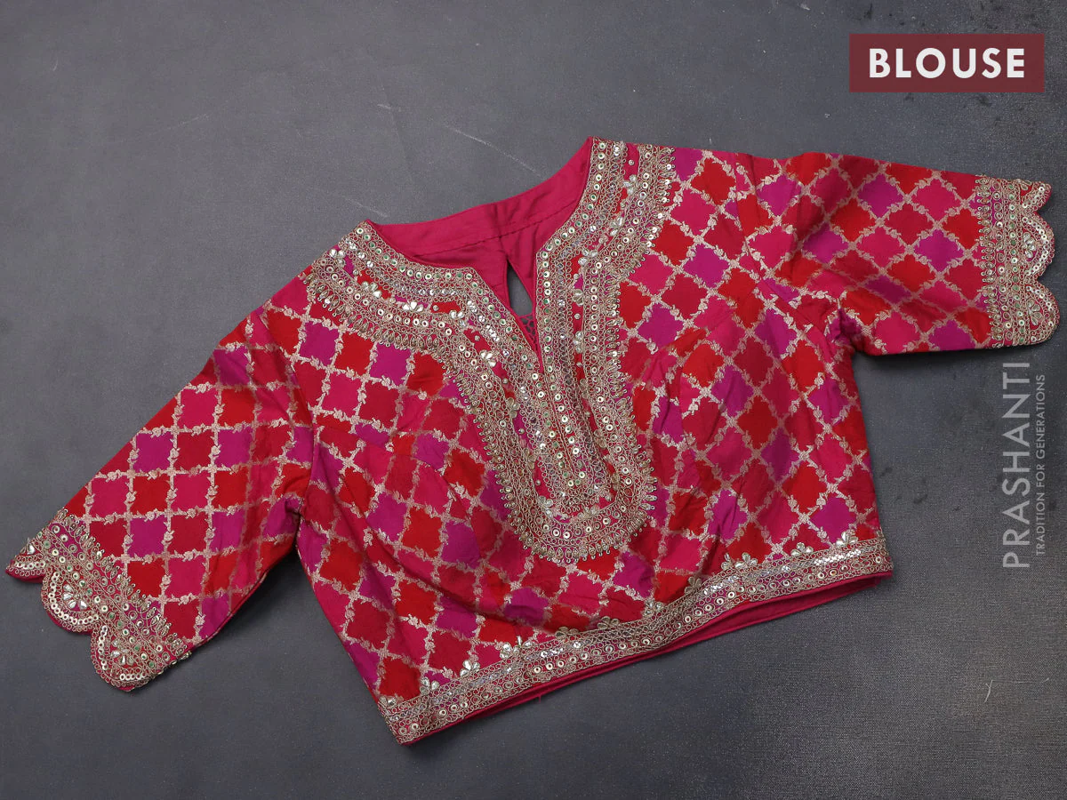 Crush tissue silk saree dual shade of golden bluish grey and pink with plain body & gotapatti lace work pallu - Image 4