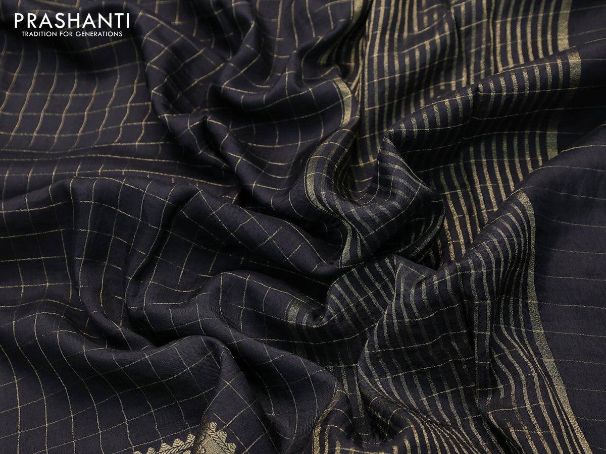 Dola silk saree black and red with zari checked pattern and zari woven border with embroidery work blouse - Image 3