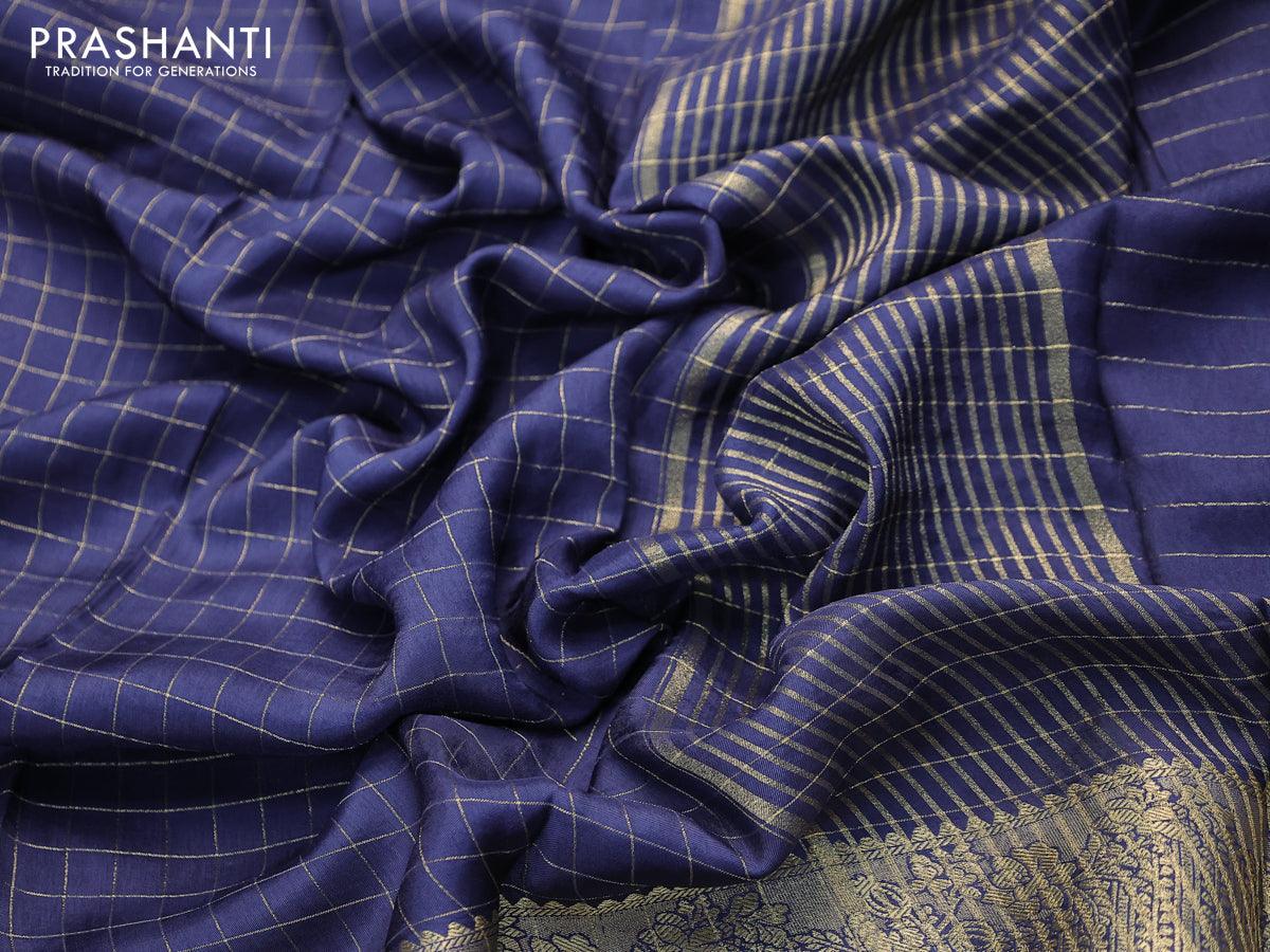Dola silk saree dark blue and red with zari checked pattern and zari woven border with embroidery work blouse - Image 3