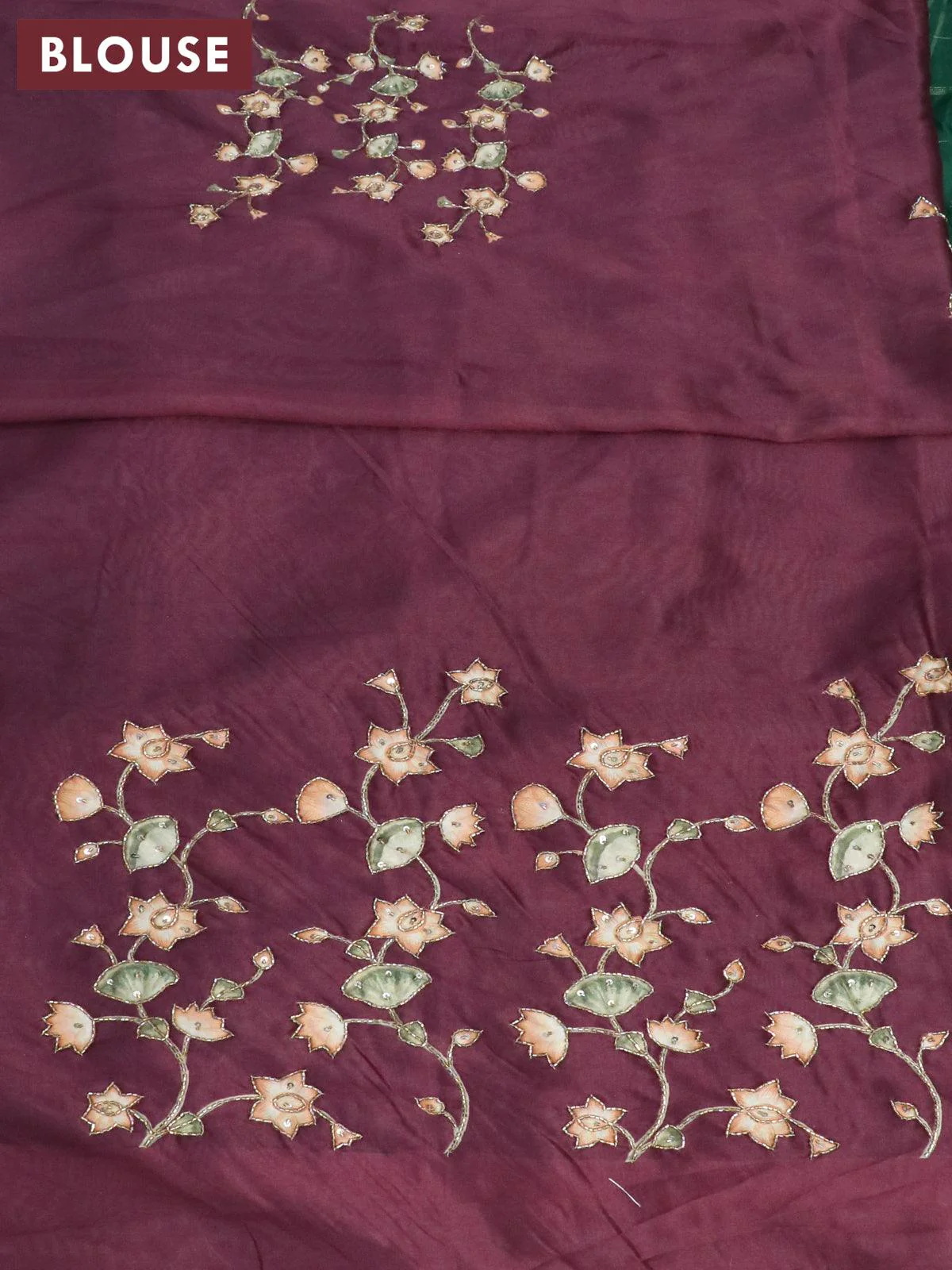 Dola silk saree green and deep wine shade with allover zari checked pattern and rich zari woven border - Image 4