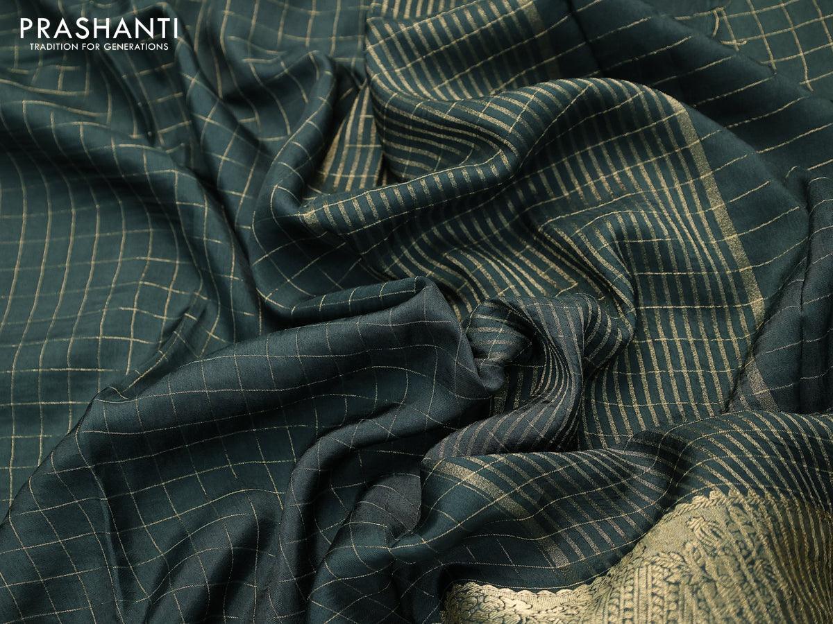 Dola silk saree green and orange with zari checked pattern and zari woven border with embroidery work blouse - Image 3