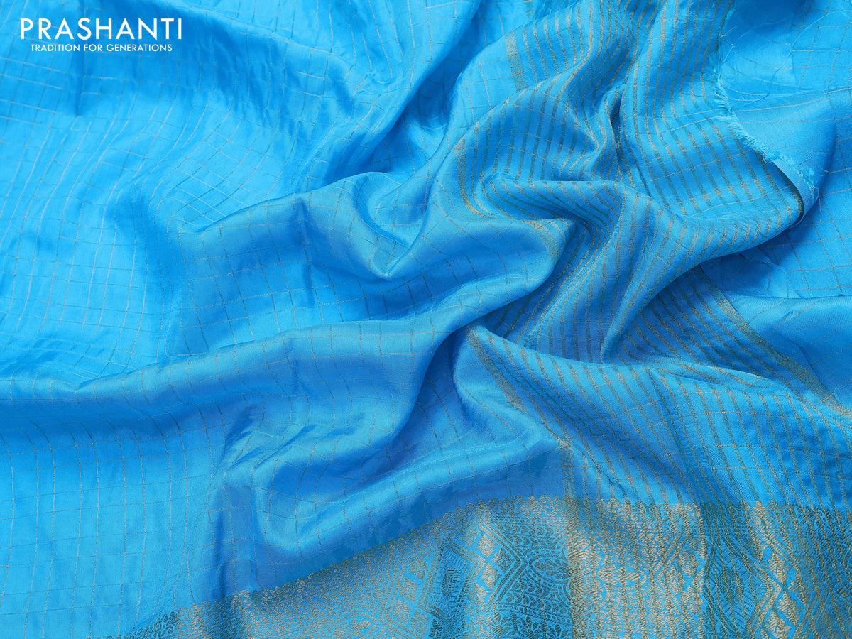 Dola silk saree light blue and green with zari checked pattern and zari woven border with embroidery work blouse - Image 3