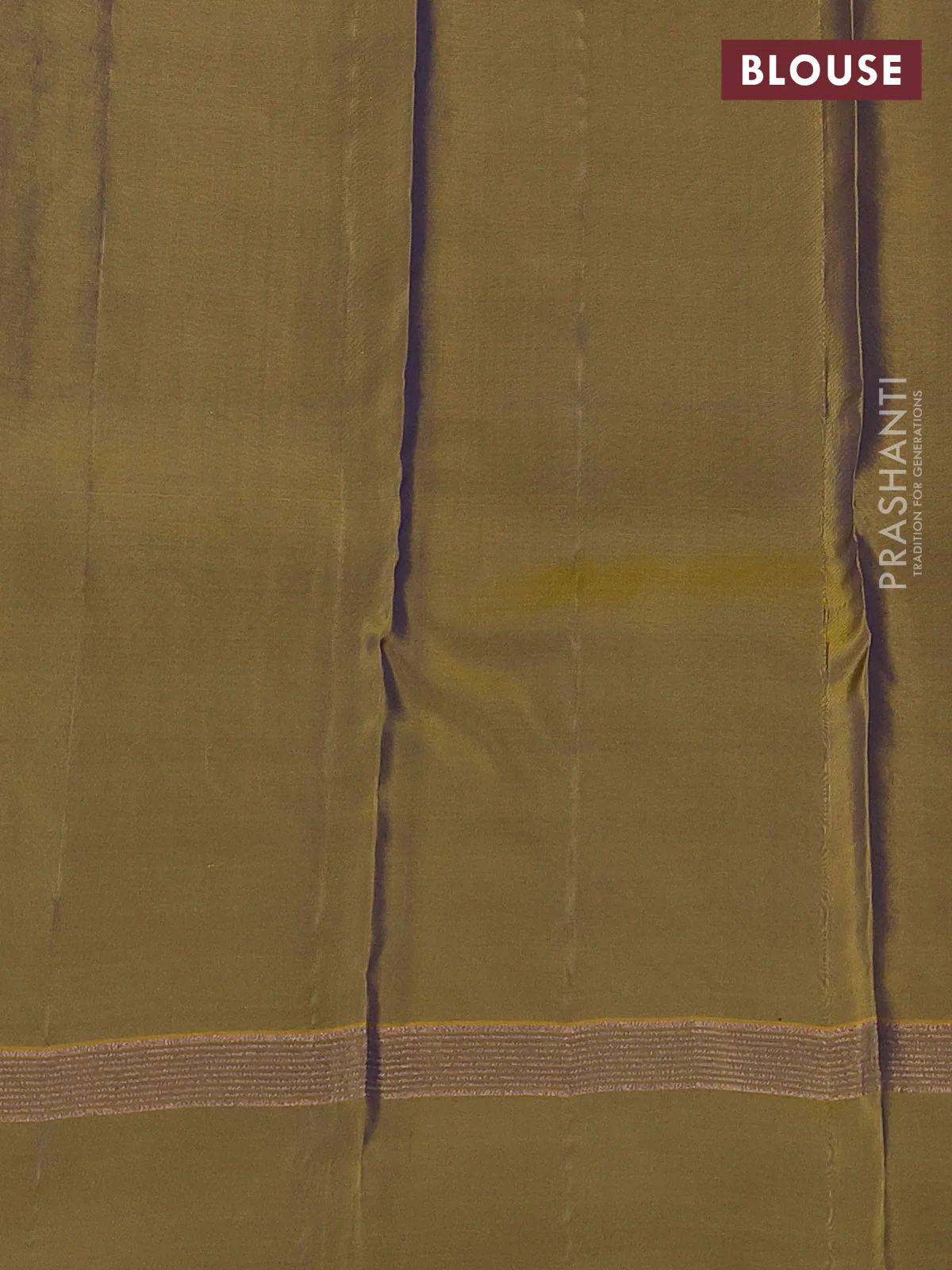 Dual shade of green-Mehendi green kanchipuram silk saree with matching neck piece - Image 3