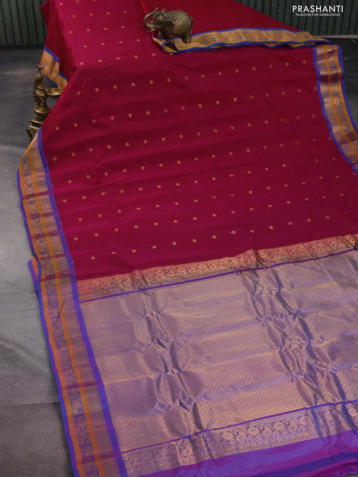 Gadwal silk cotton saree dark magenta pink and dual shade of blue with zari woven buttas and zari woven border - Image 2