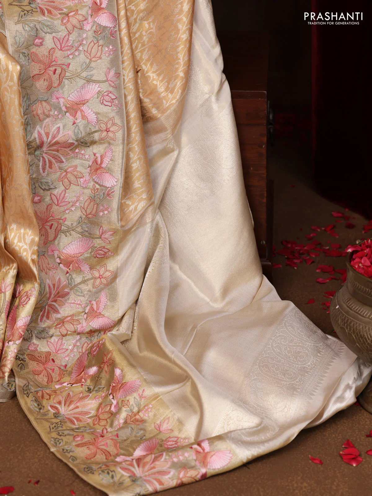 Gold Pure Kanchipuram Tissue Silk Saree With Brocade Zari Weaves & Border Embroidery - Image 6