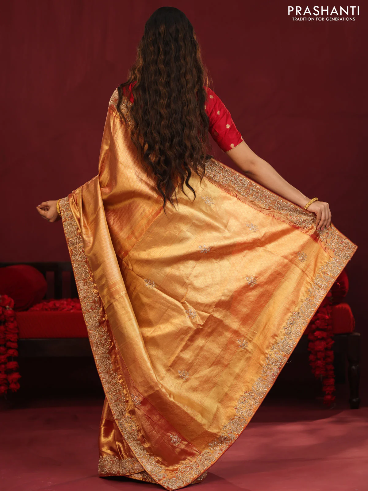 Gold & red Kanchipuram tissue Silk Saree with border Embroidery - Image 5