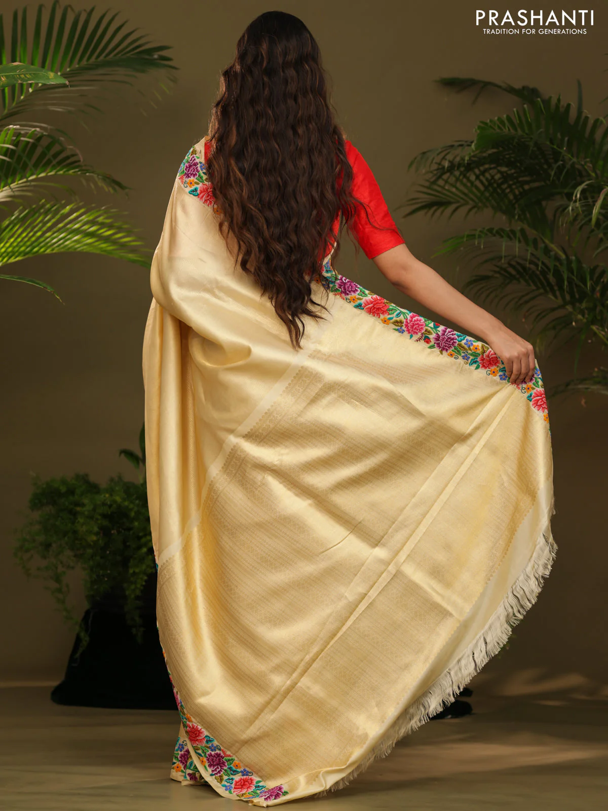 Golden tissue Kanchipuram Silk saree petit point embroidery border - Image 5