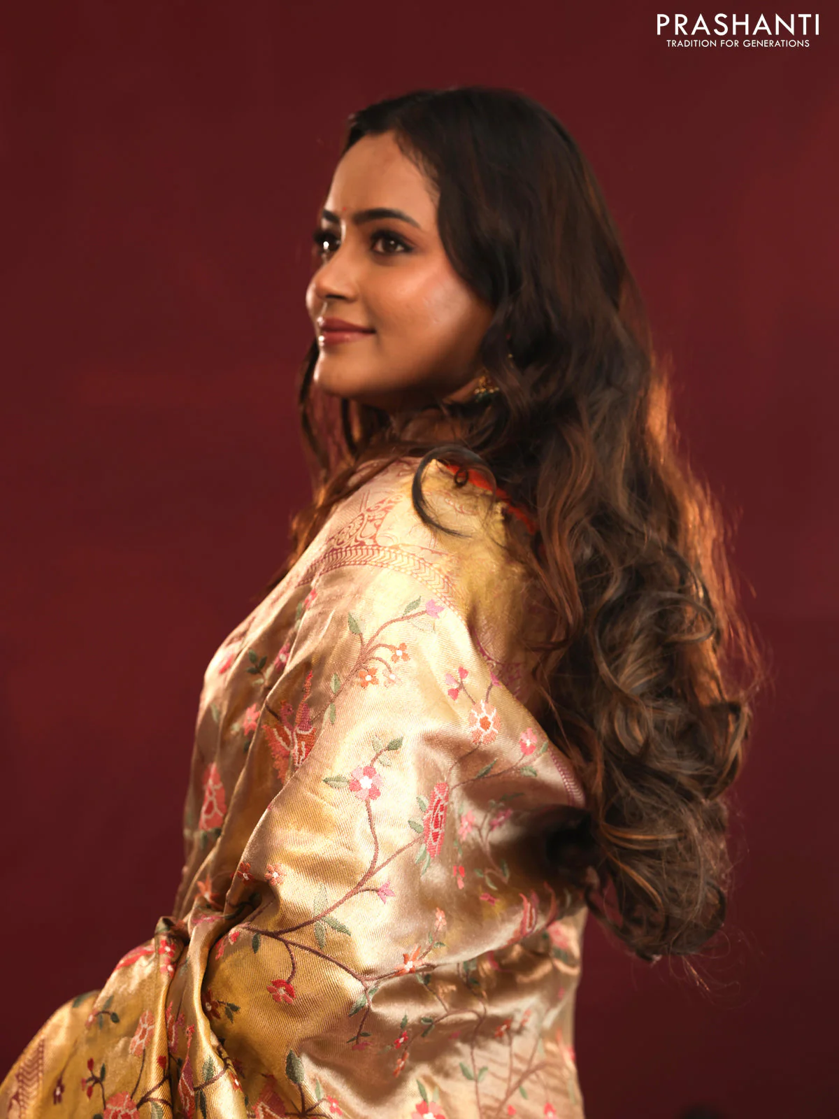 Golden Tissue Kanchipuram Silk Saree with allover embroidery - Image 7