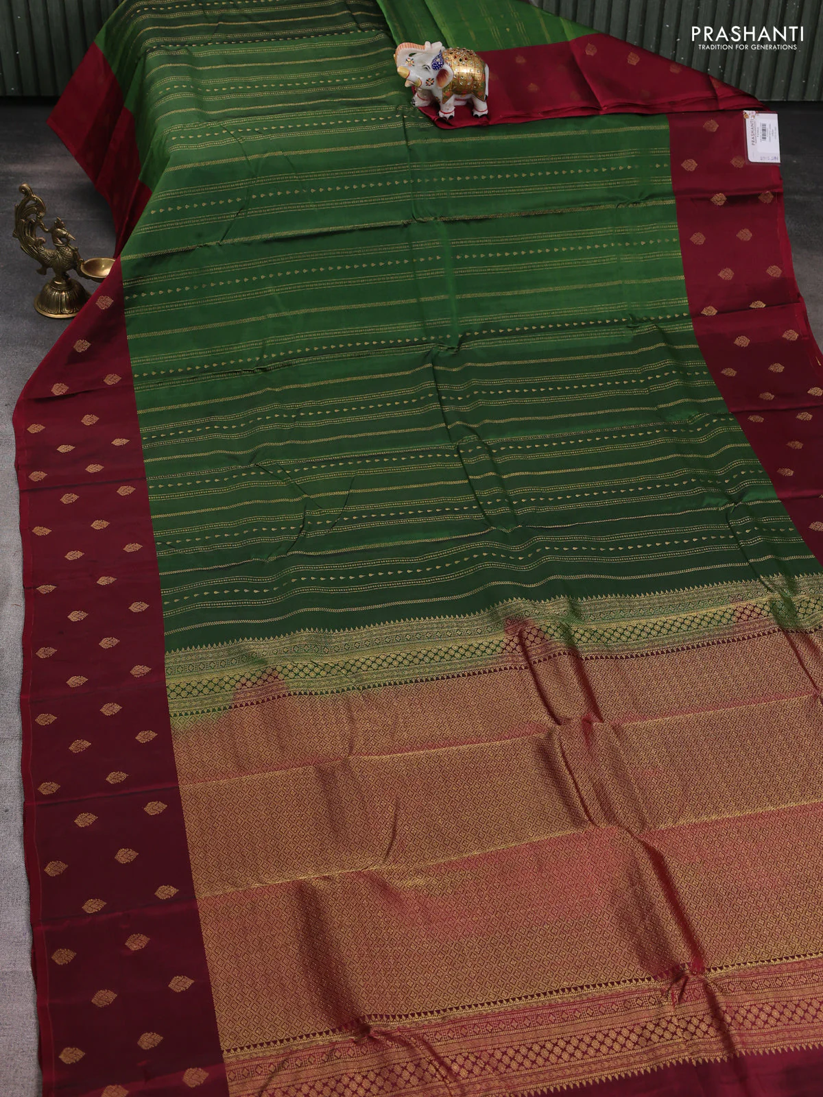 Green-Maroon Kanchipuram silk saree with matching Neck piece - Image 2