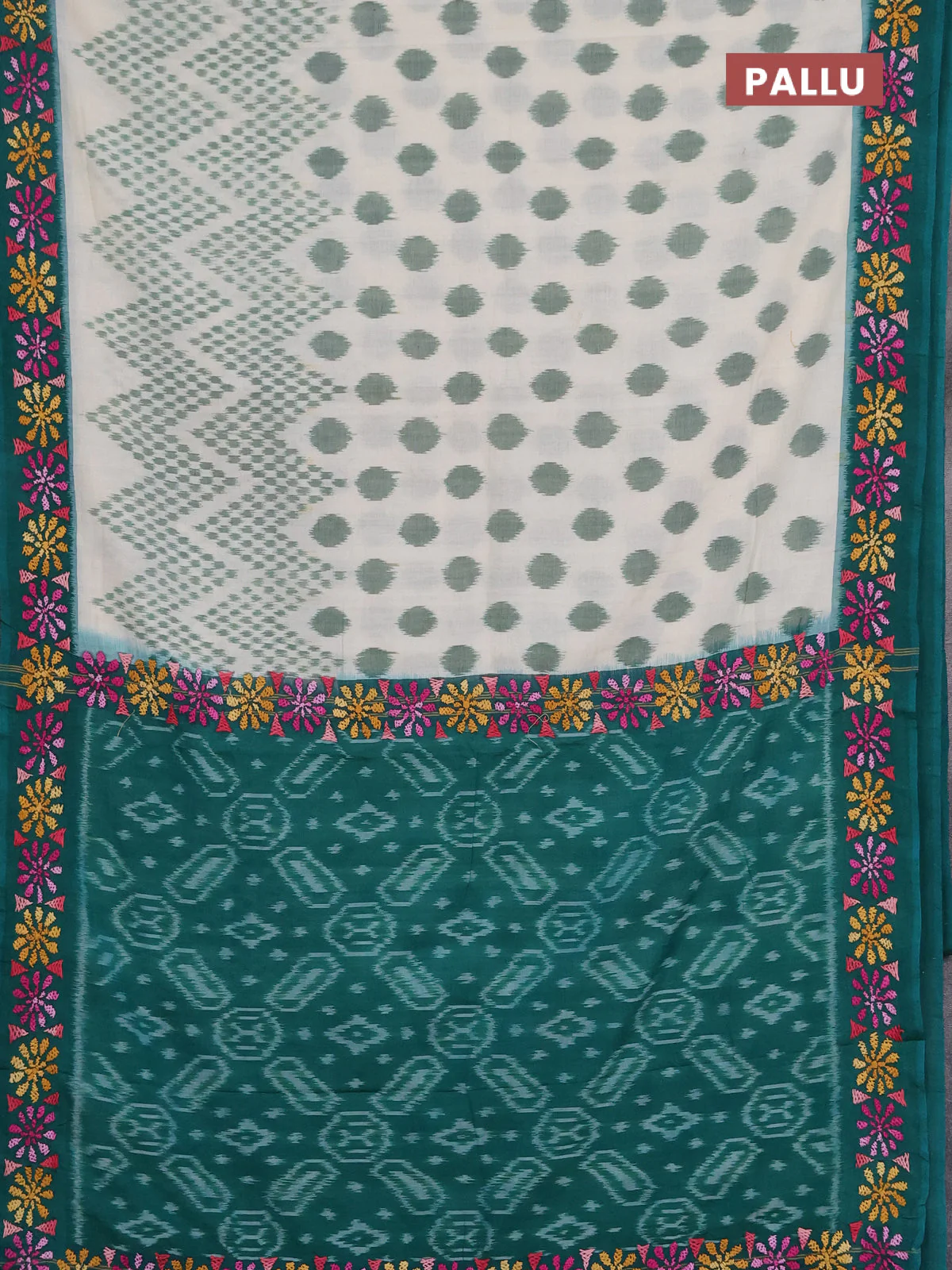 Ikat cotton saree cream and green with allover ikat woven buttas and kantha stitch work pallu - Image 3
