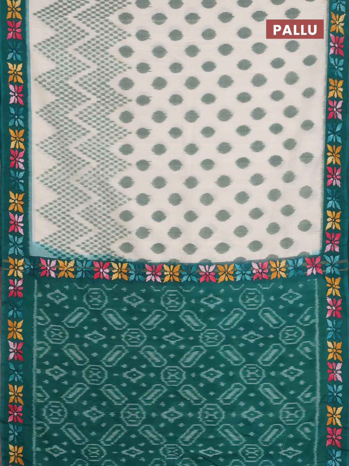 Ikat cotton saree cream and teal green with allover ikat weaves and kantha stitch work pallu - Image 3