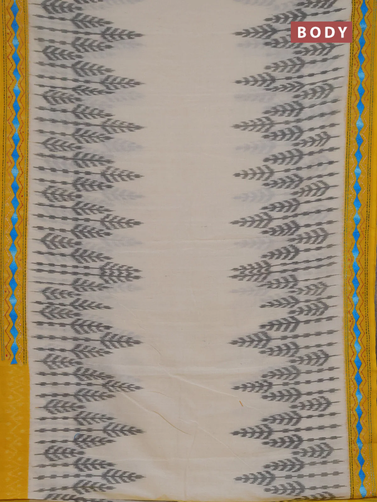 Ikat cotton saree cream black and yellow with allover ikat weaves and kantha stitch work pallu - Image 2