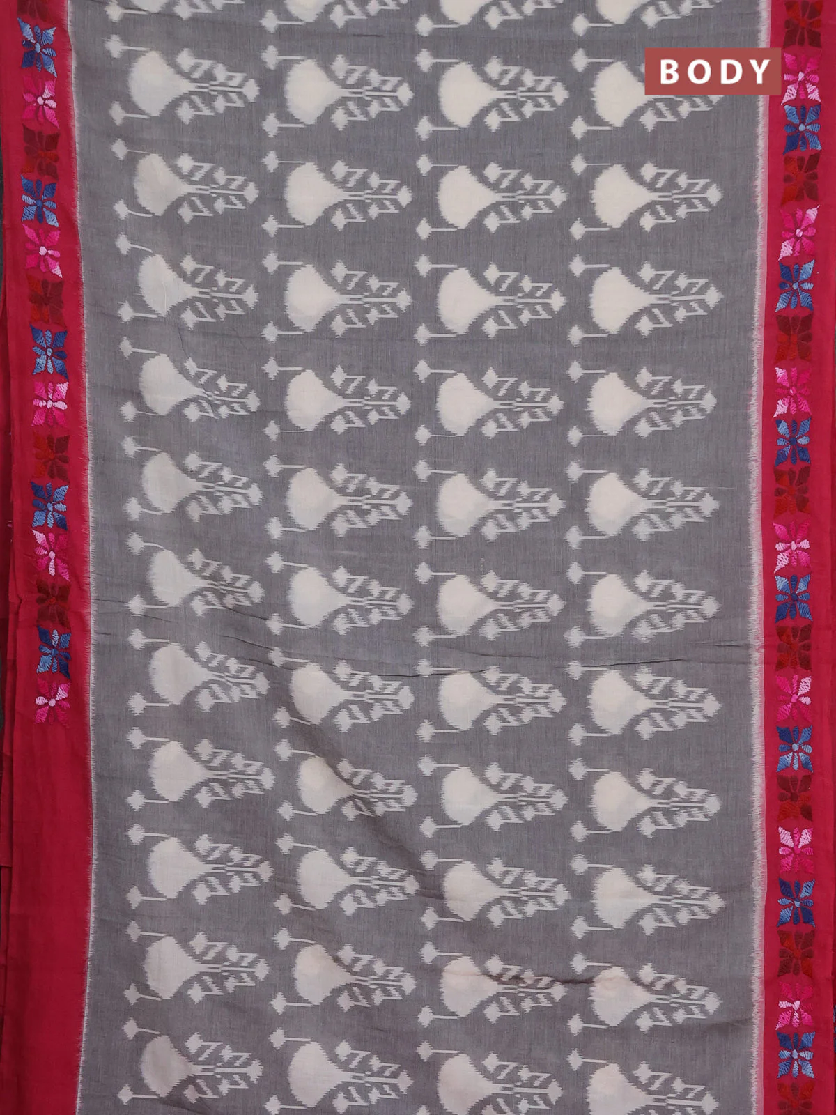 Ikat cotton saree grey and pink with allover ikat weaves and kantha stitch work pallu - Image 2