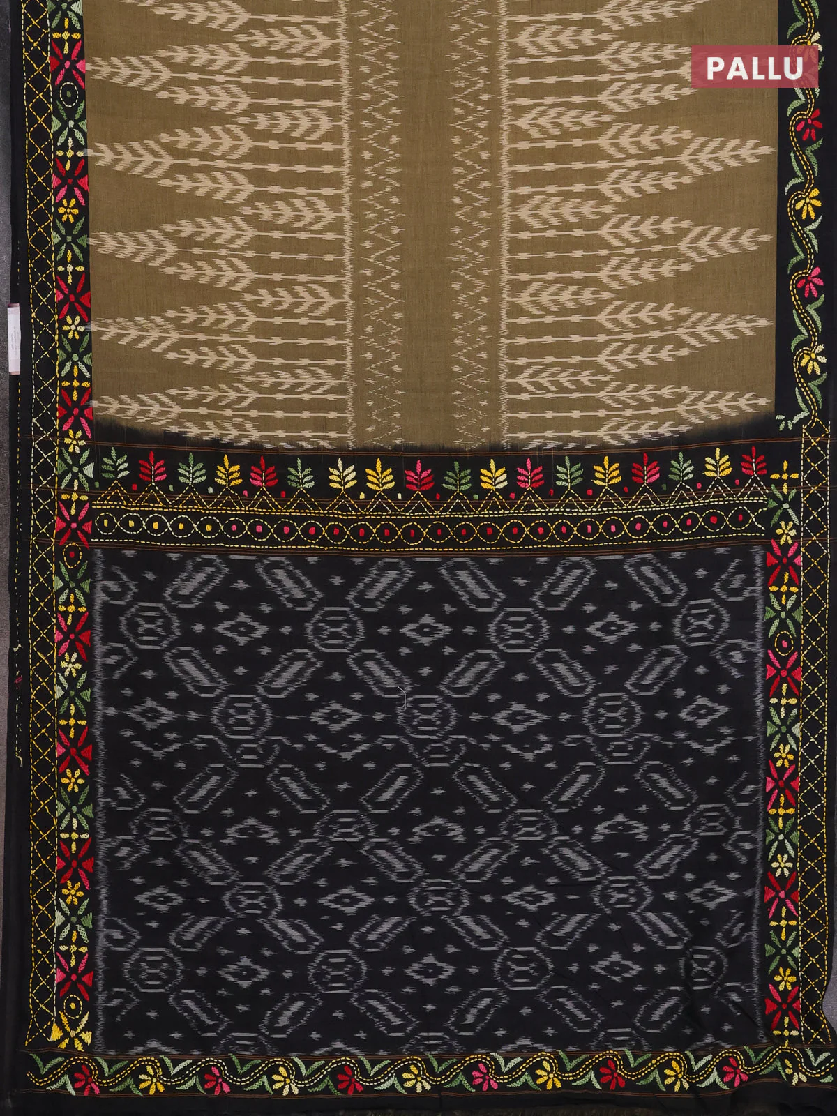 Ikat cotton saree mehendi green and black with allover ikat weaves and kantha stitch work pallu - Image 3