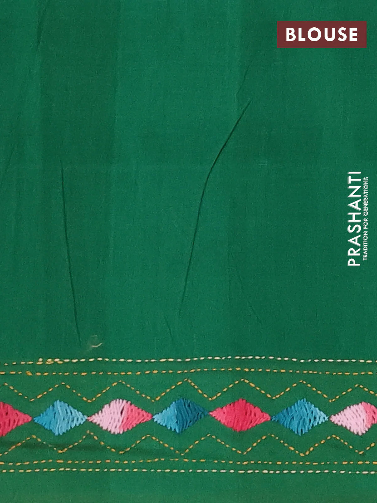 Ikat cotton saree mehendi green and green with allover zigzag ikat weaves and ikat woven & kantha stitch work pallu - Image 4