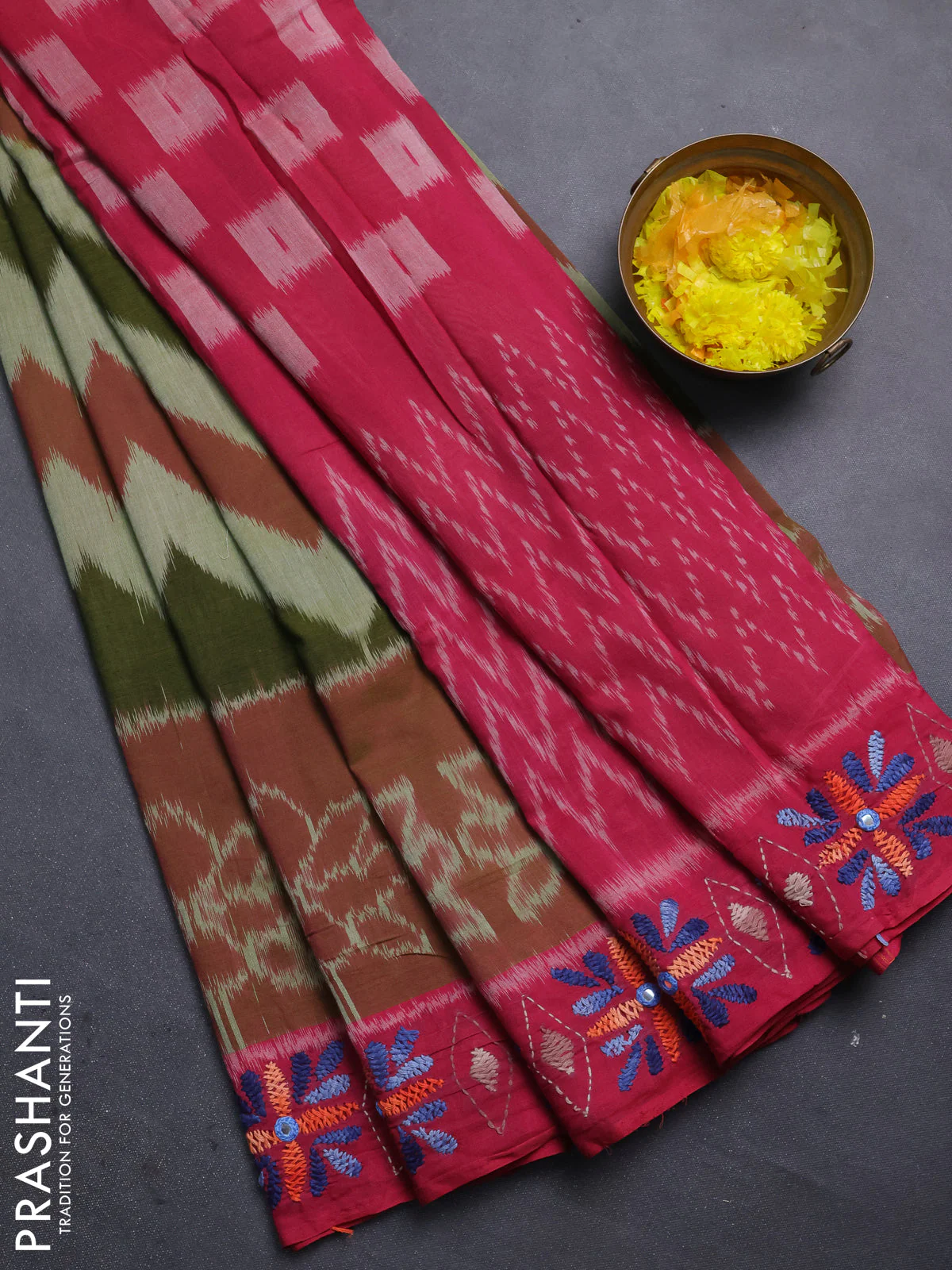 Ikat cotton saree mehendi green and pink with allover zigzag ikat weaves and ikat woven & kantha stitch work pallu