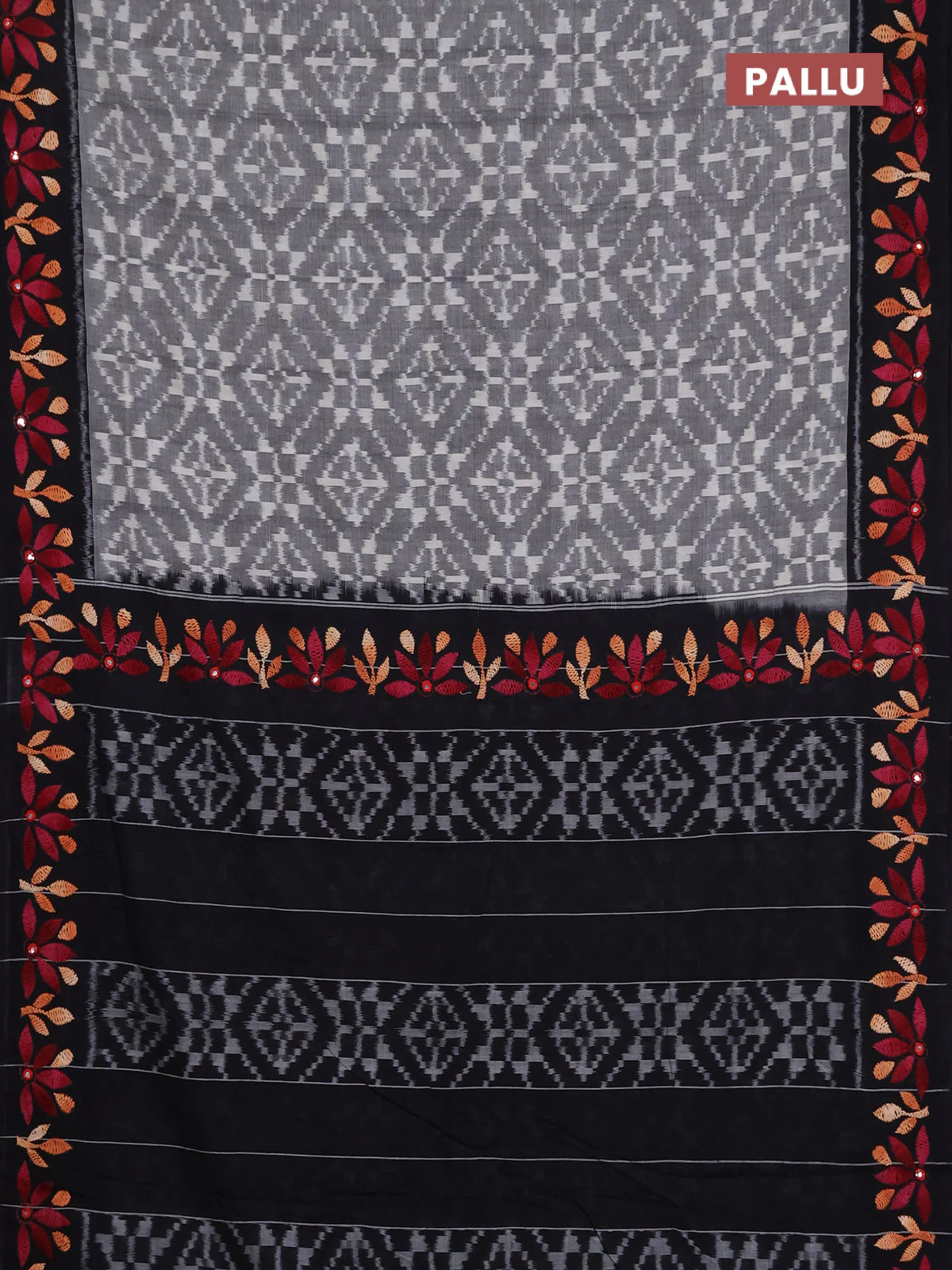 Ikat cotton saree off white and black with allover ikat weaves and kantha stitch work pallu - Image 3