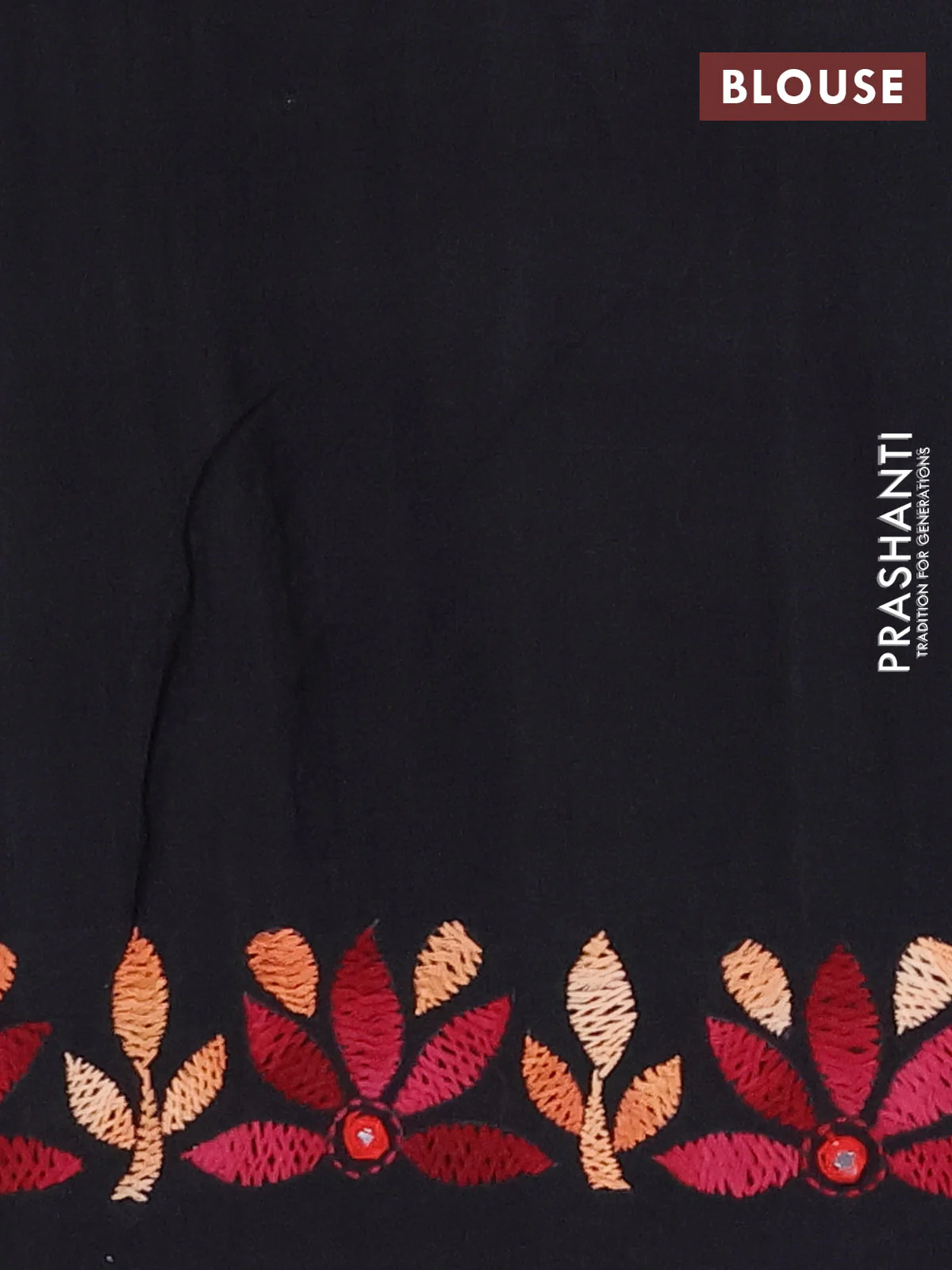 Ikat cotton saree off white and black with allover ikat weaves and kantha stitch work pallu - Image 4