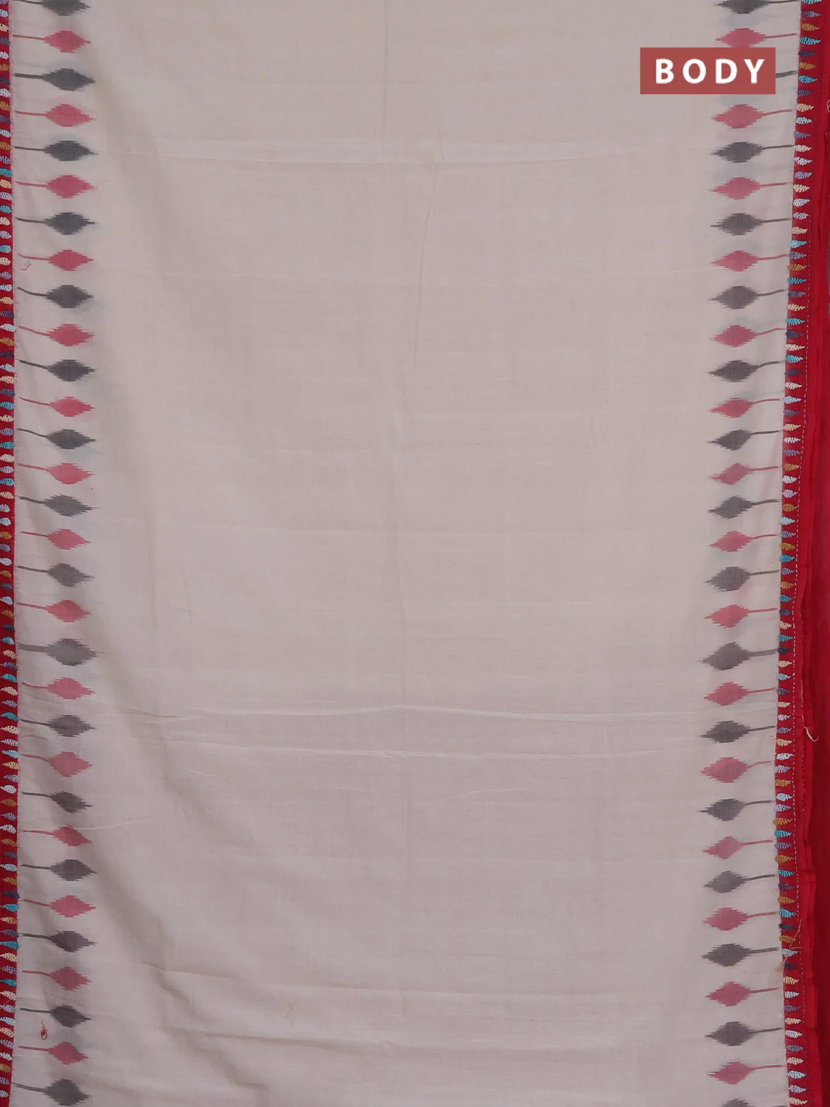 Ikat cotton saree off white and maroon with plain body and ikat woven & kantha stitch work pallu - Image 2