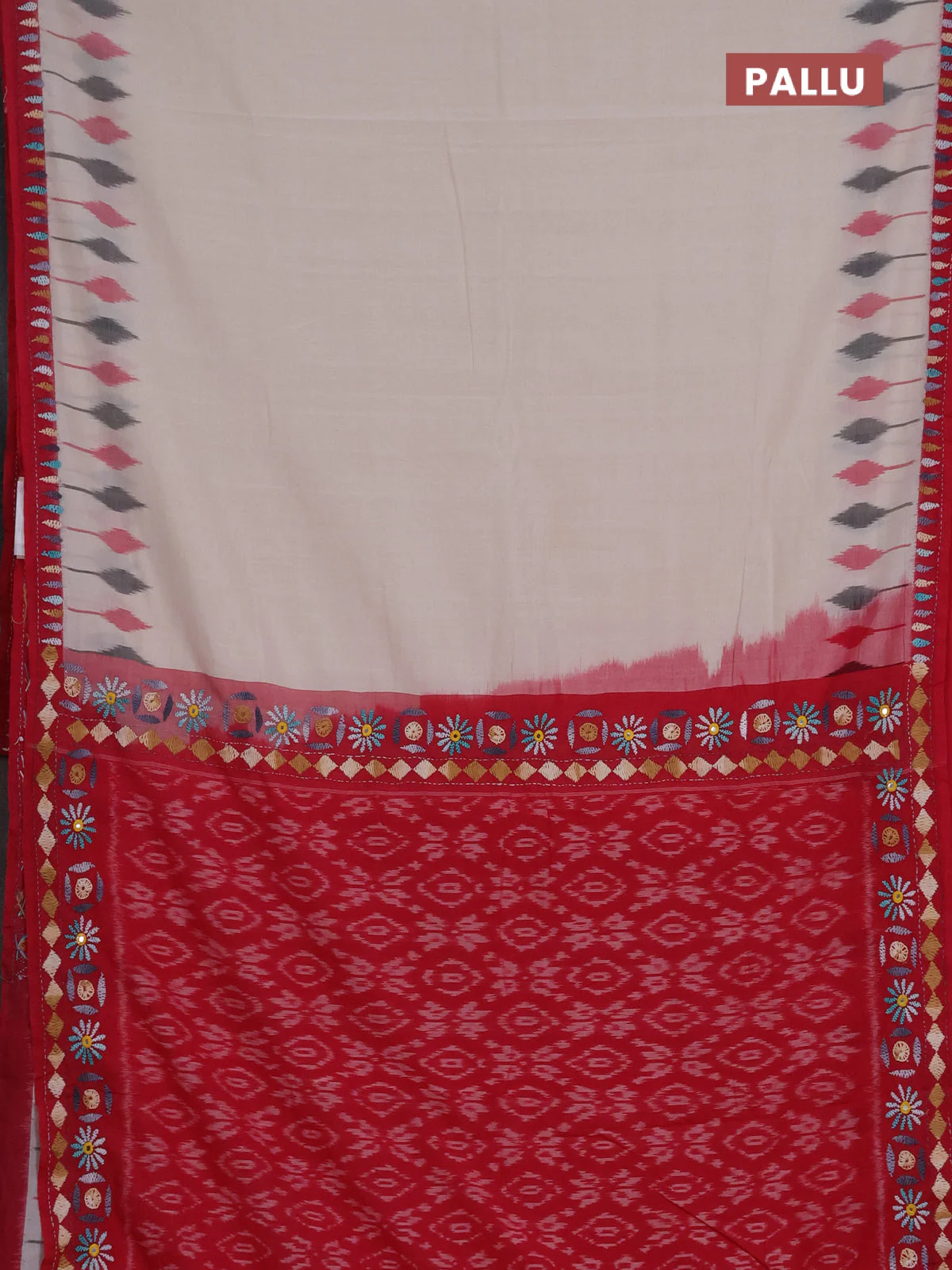 Ikat cotton saree off white and maroon with plain body and ikat woven & kantha stitch work pallu - Image 3