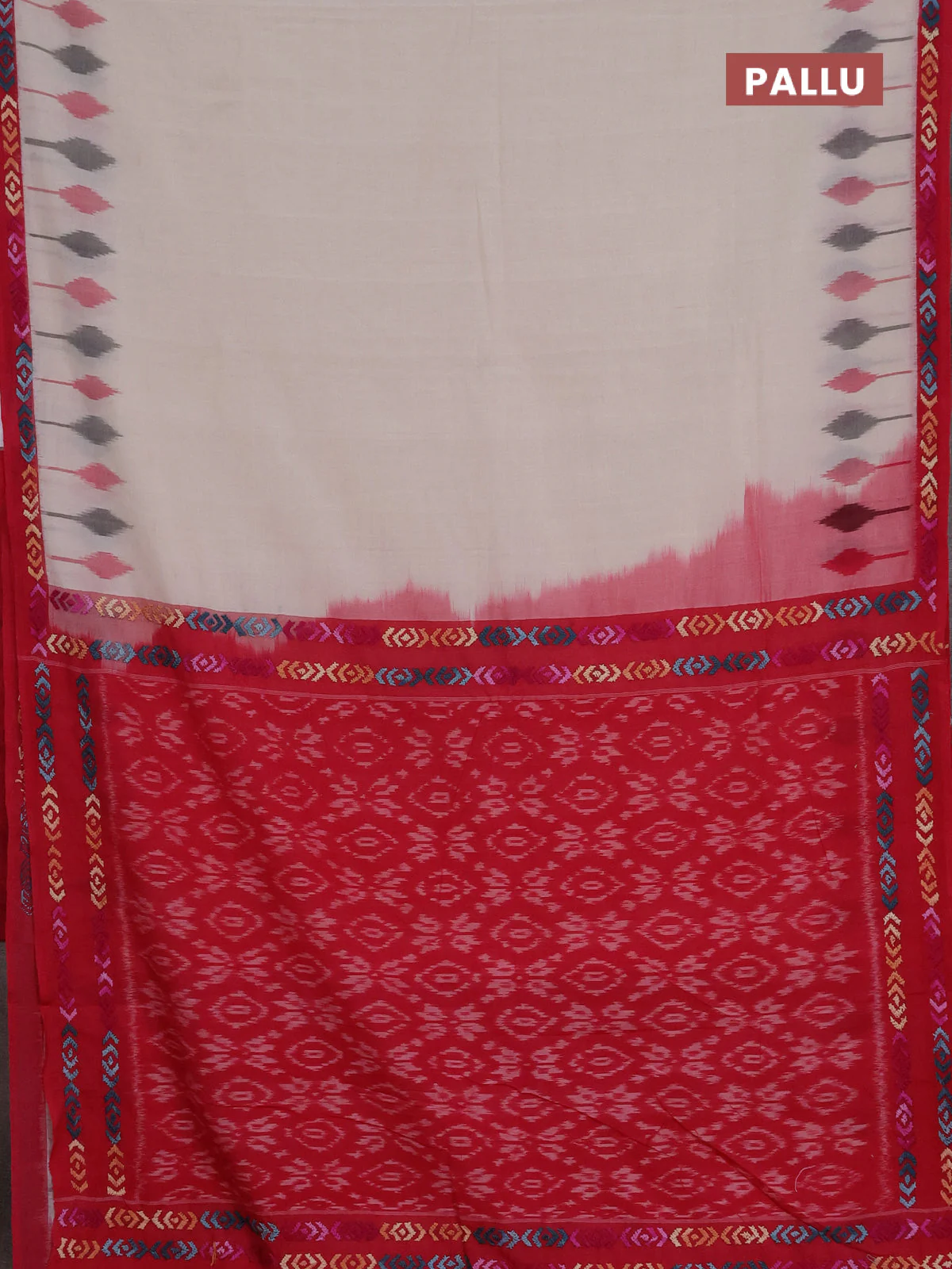 Ikat cotton saree off white and pink with plain body and ikat weaves & kantha stitch work border - Image 3