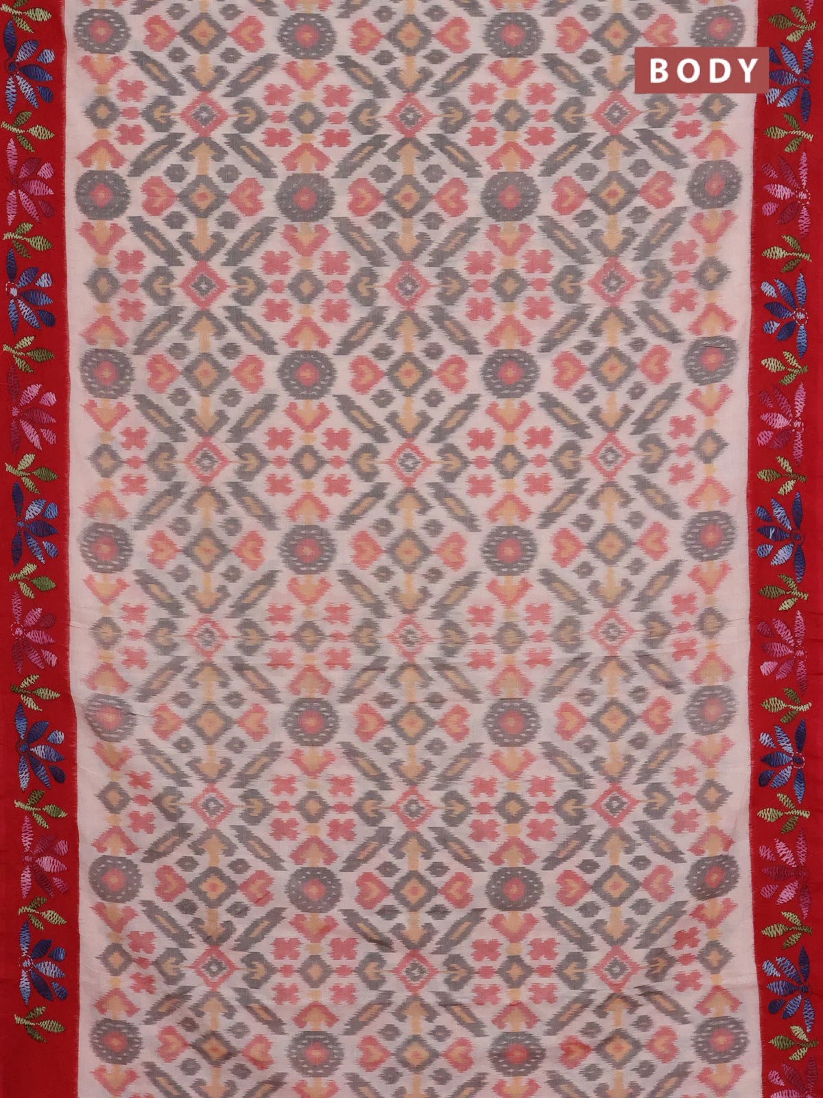 Ikat cotton saree off white and red with plain body and kantha stitch work pallu - Image 2
