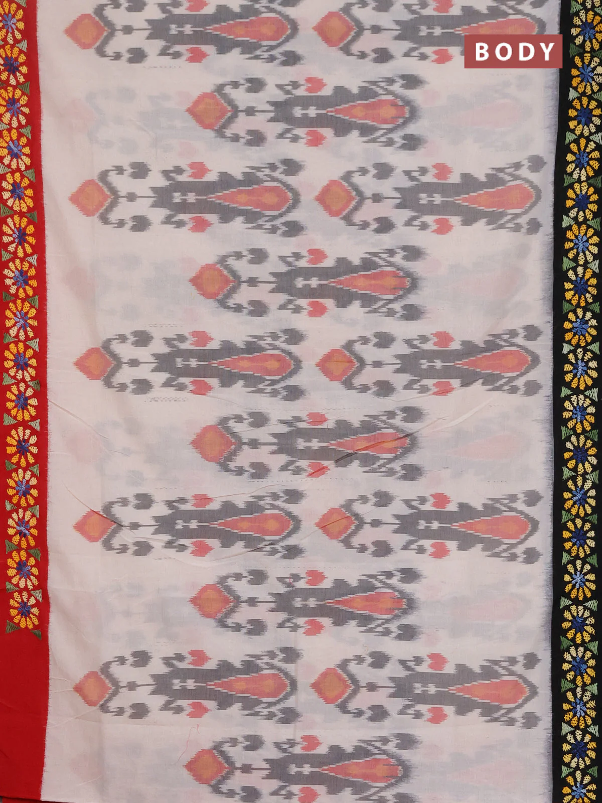 Ikat cotton saree off white with allover ikat weaves and ganga jamuna border - Image 2