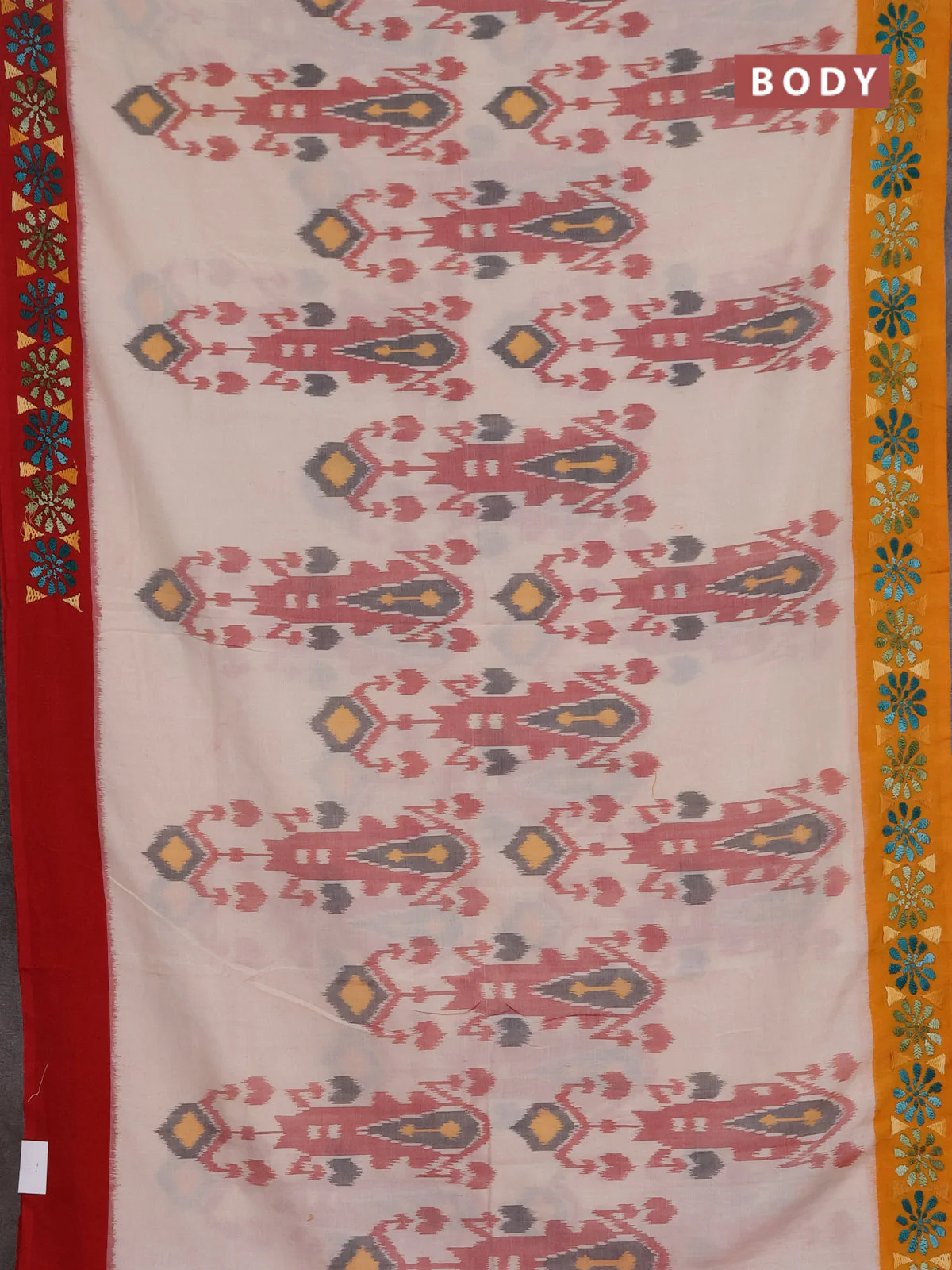 Ikat cotton saree off white with allover ikat weaves and kantha stitch work pallu - Image 2