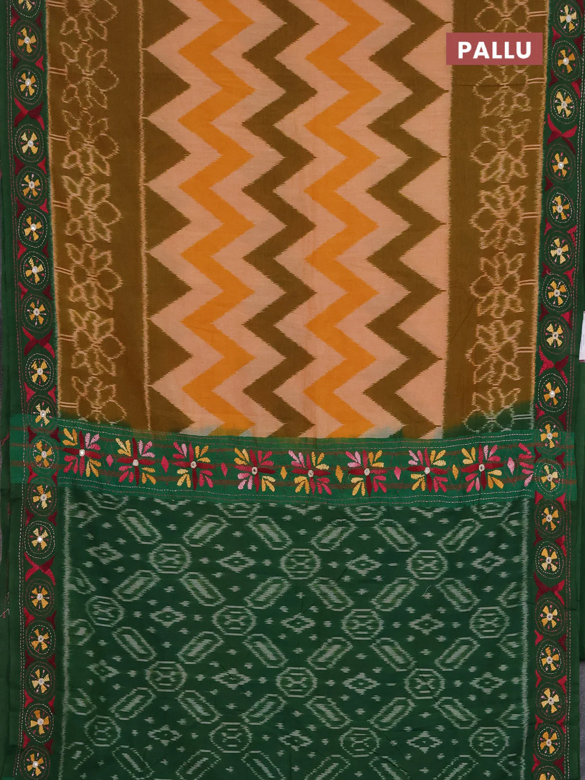 Ikat cotton saree peach shade and green with allover zigzag ikat weaves and ikat woven & kantha stitch work pallu - Image 3