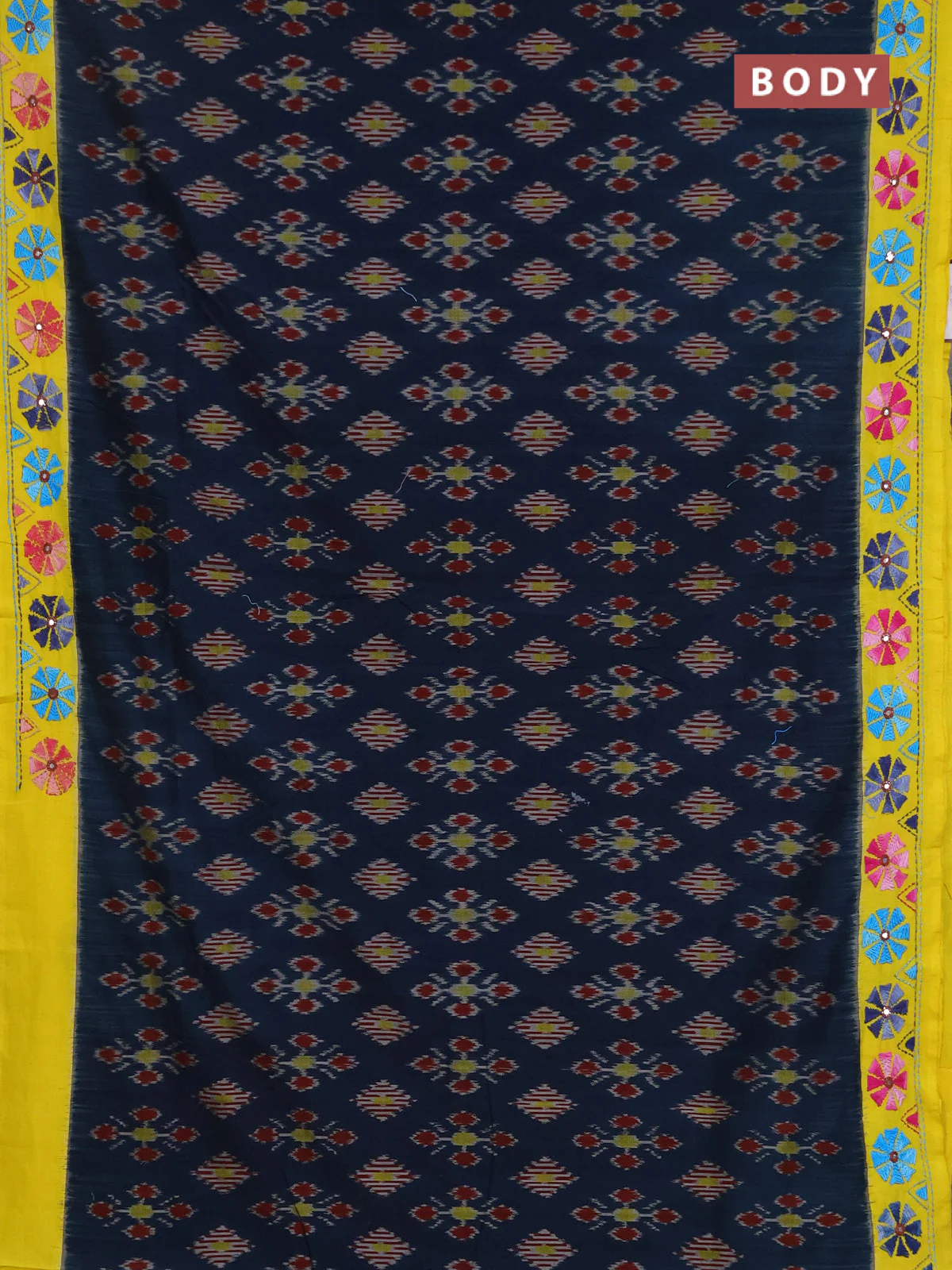 Ikat cotton saree peacock green and yellow with allover ikat weaves and kantha stitch work pallu - Image 2