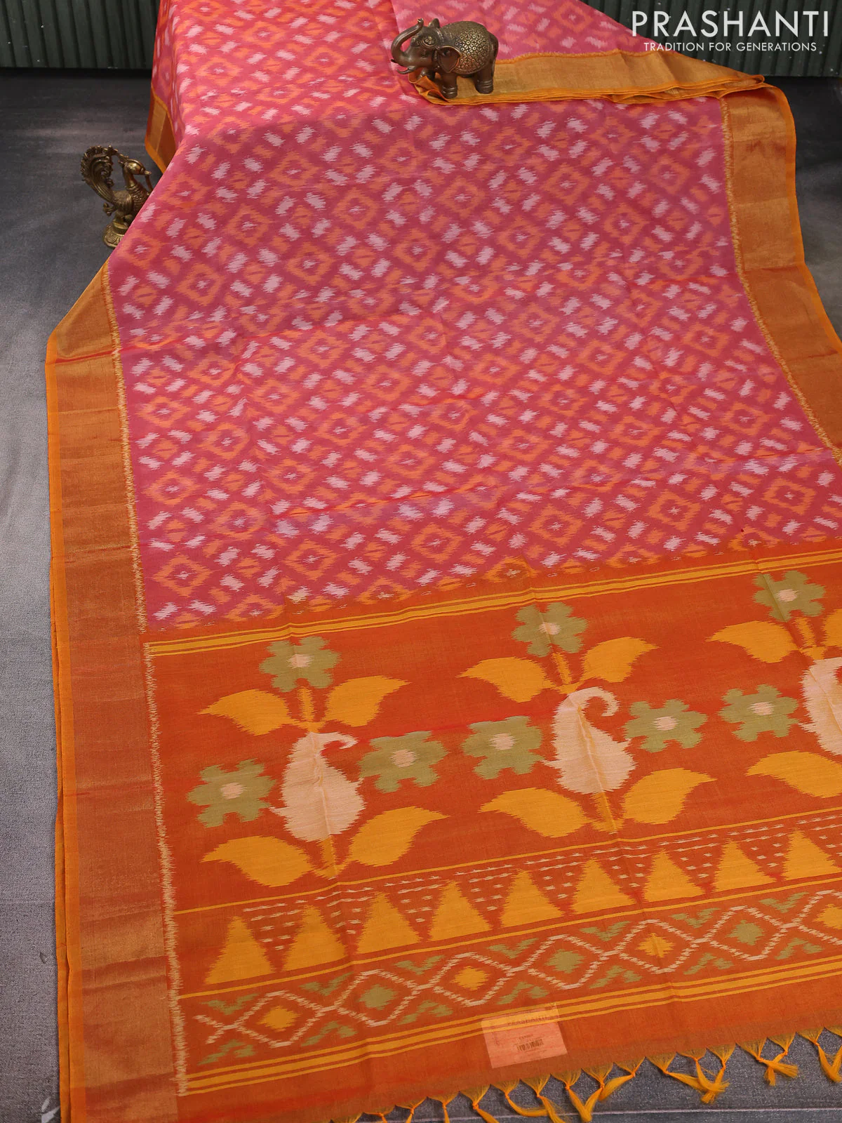 Ikat silk cotton saree pastel maroon and dark mustard with allover ikat weaves and zari woven border - Image 2