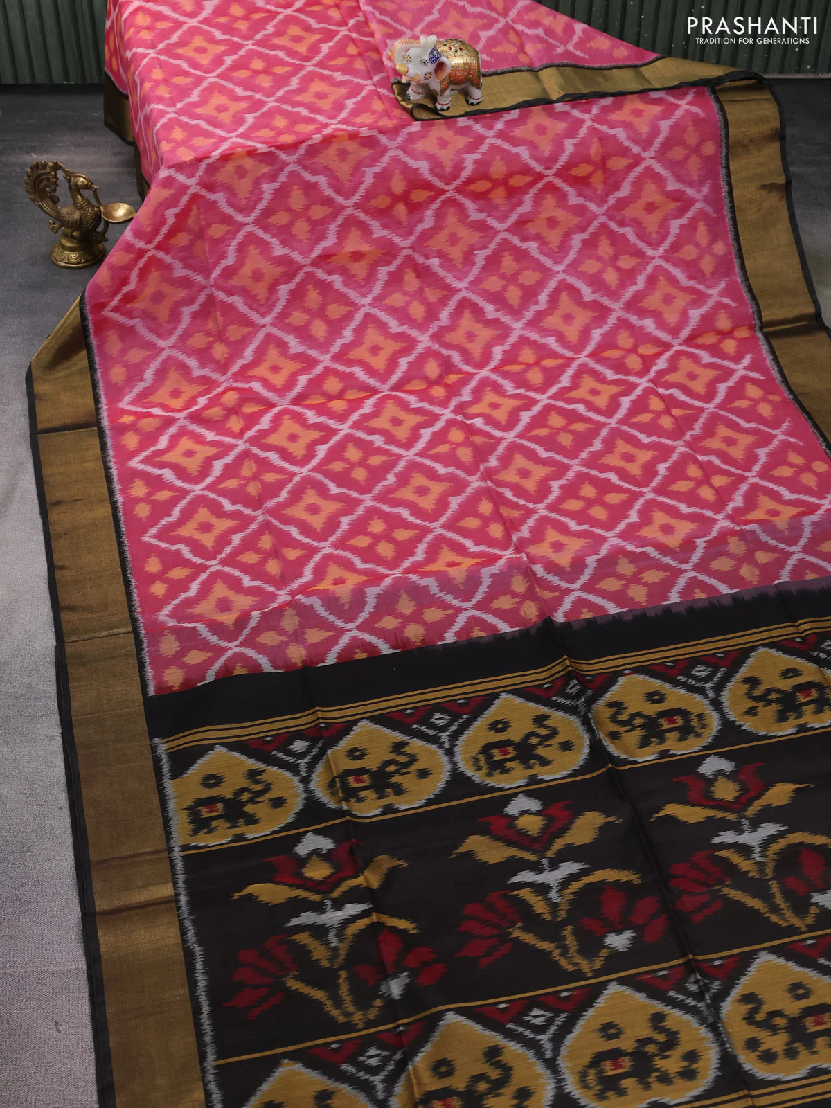 Ikat silk cotton saree pink and deep coffee brown with allover ikat weaves and zari woven border - Image 2