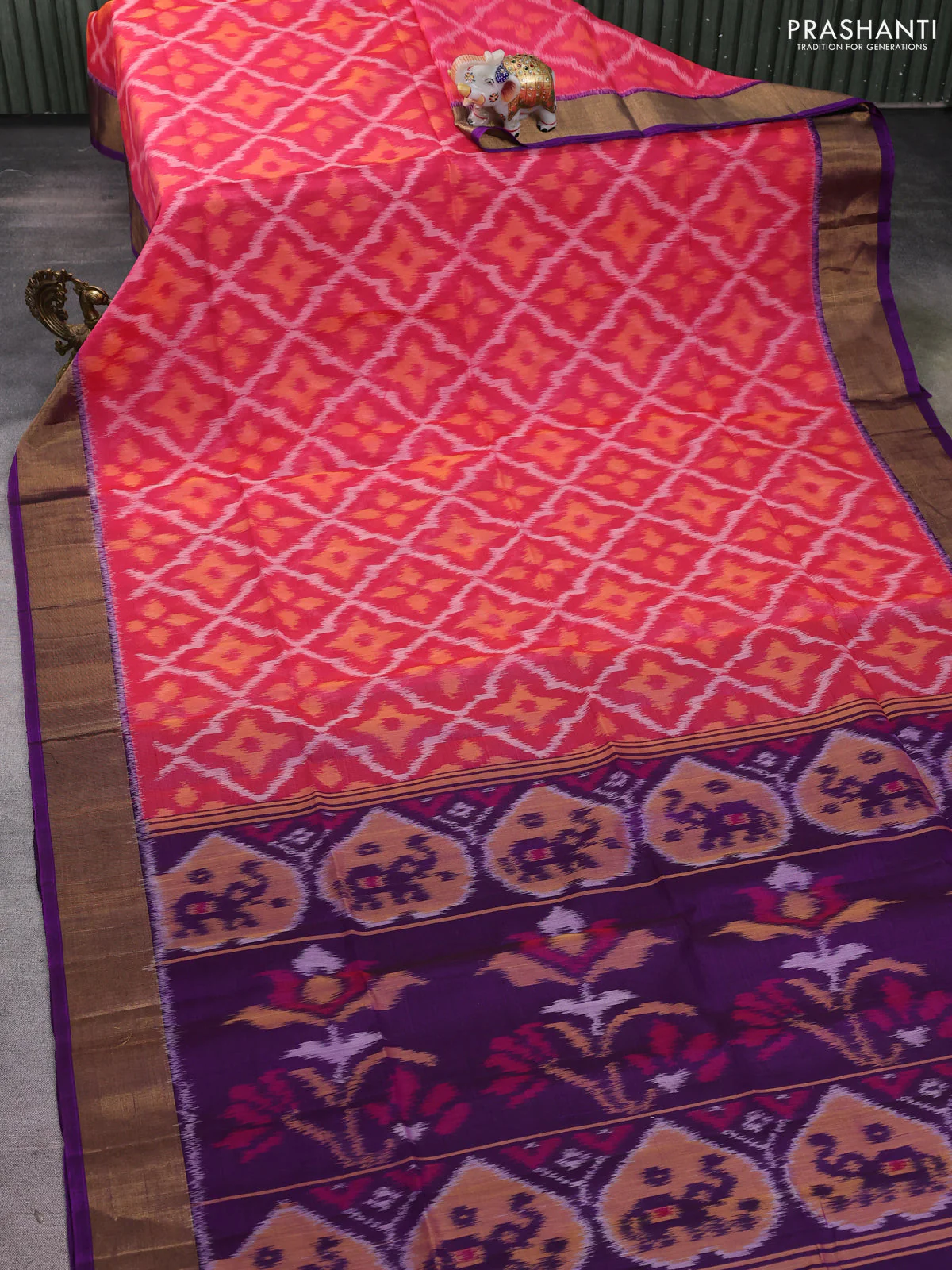 Ikat silk cotton saree pink and purple with allover ikat weaves and zari woven border - Image 2