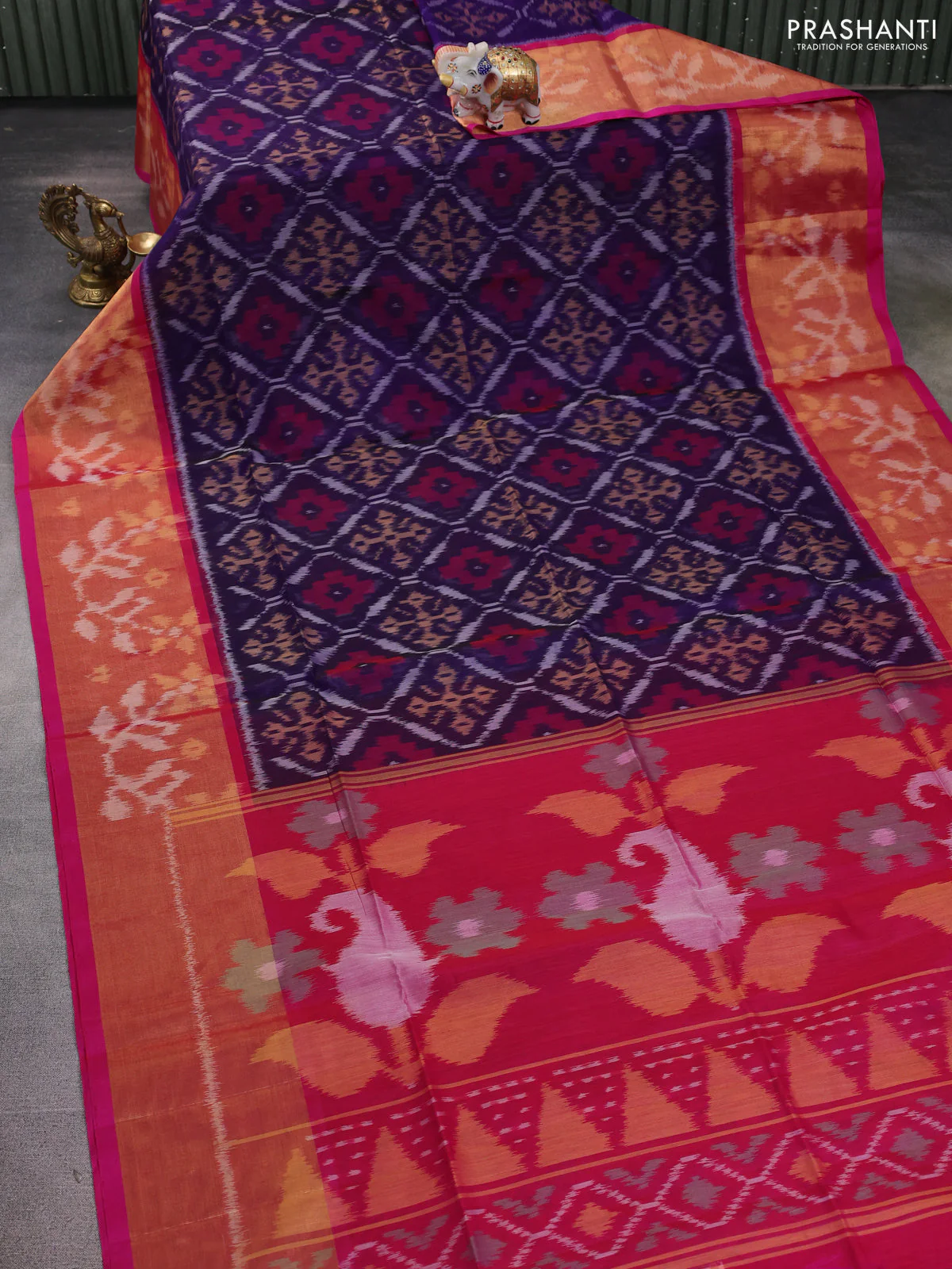 Ikat silk cotton saree violet and pink with allover ikat weaves and long zari woven ikat border - Image 2