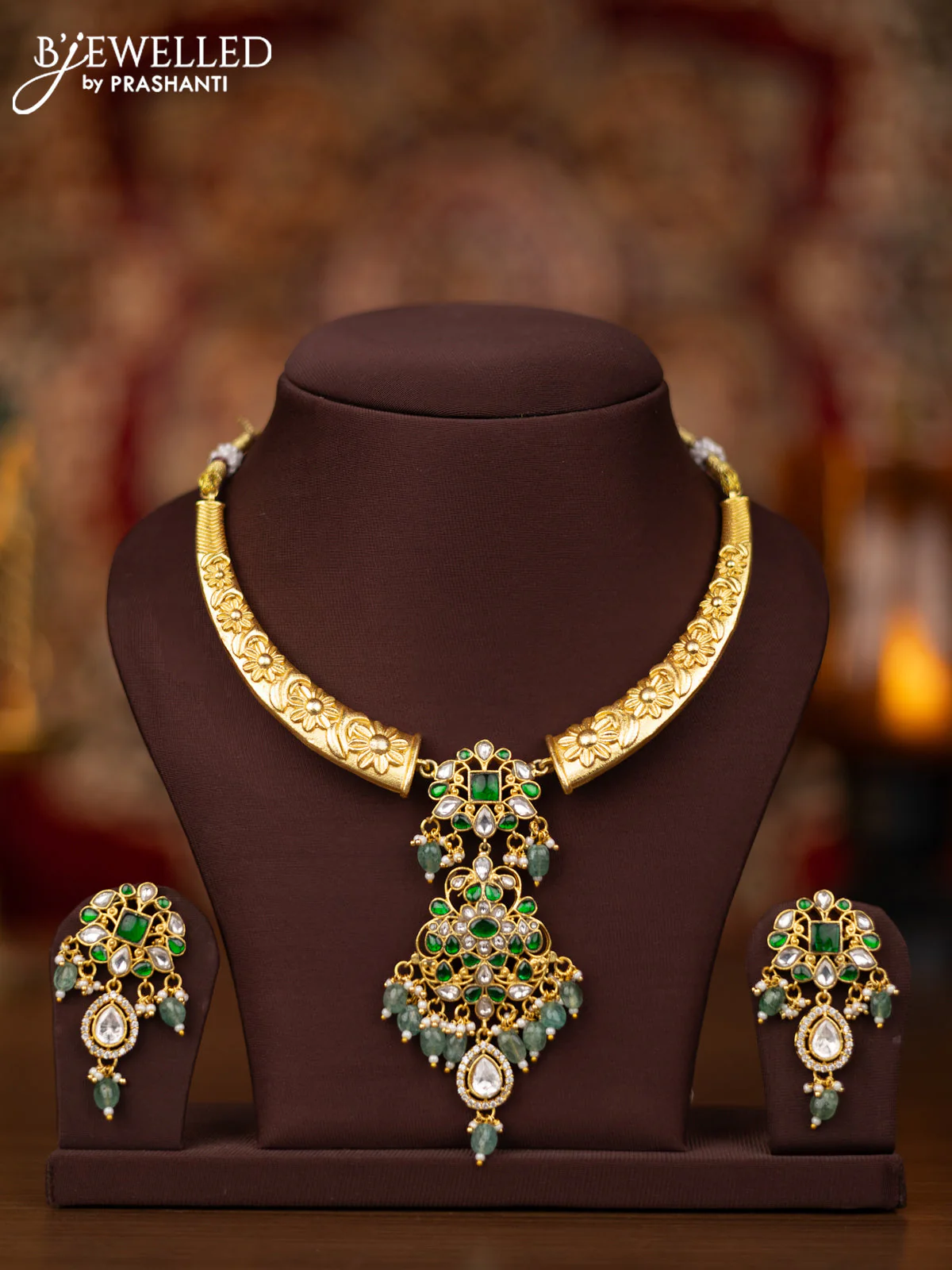 Jadau necklace with green jadau kundan stones and pearl & mint green beads hangings