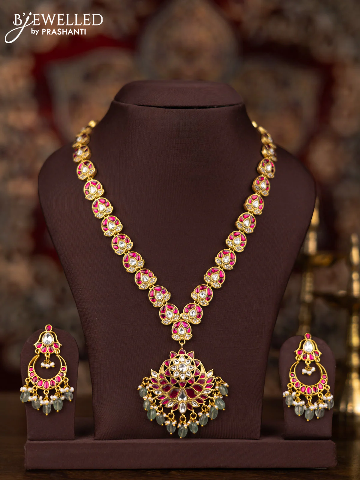 Jadau necklace with jadau kundan stones and pearl & mint green beads hangings
