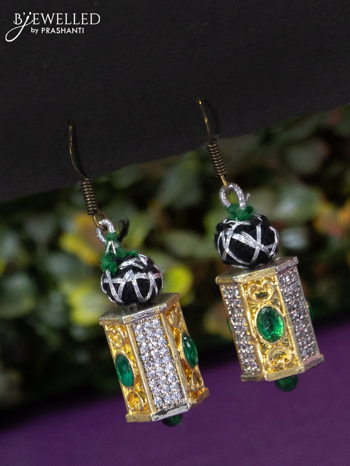 Jaipur beaded necklace with emerald and cz stones - Image 2