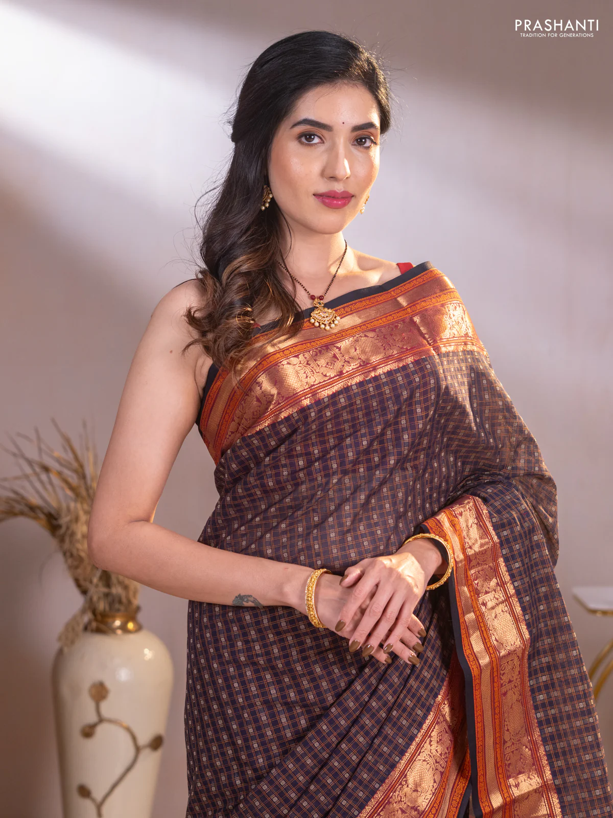 Kanchi cotton saree navy blue and black with allover thread checks & buttas and zari woven butta border - Image 2