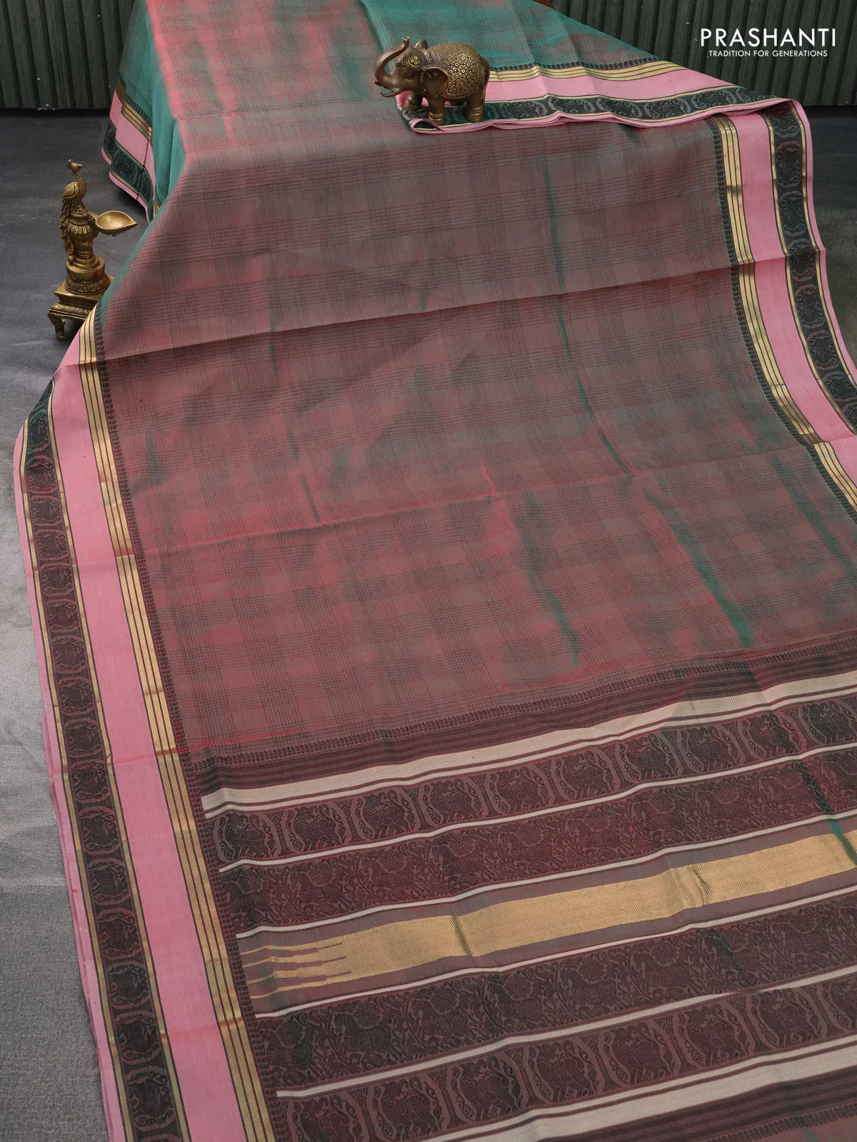 Kanchipuram silk cotton saree dual shade of maroon and maroon shade with allover thread woven checked pattern and woven border - Image 2