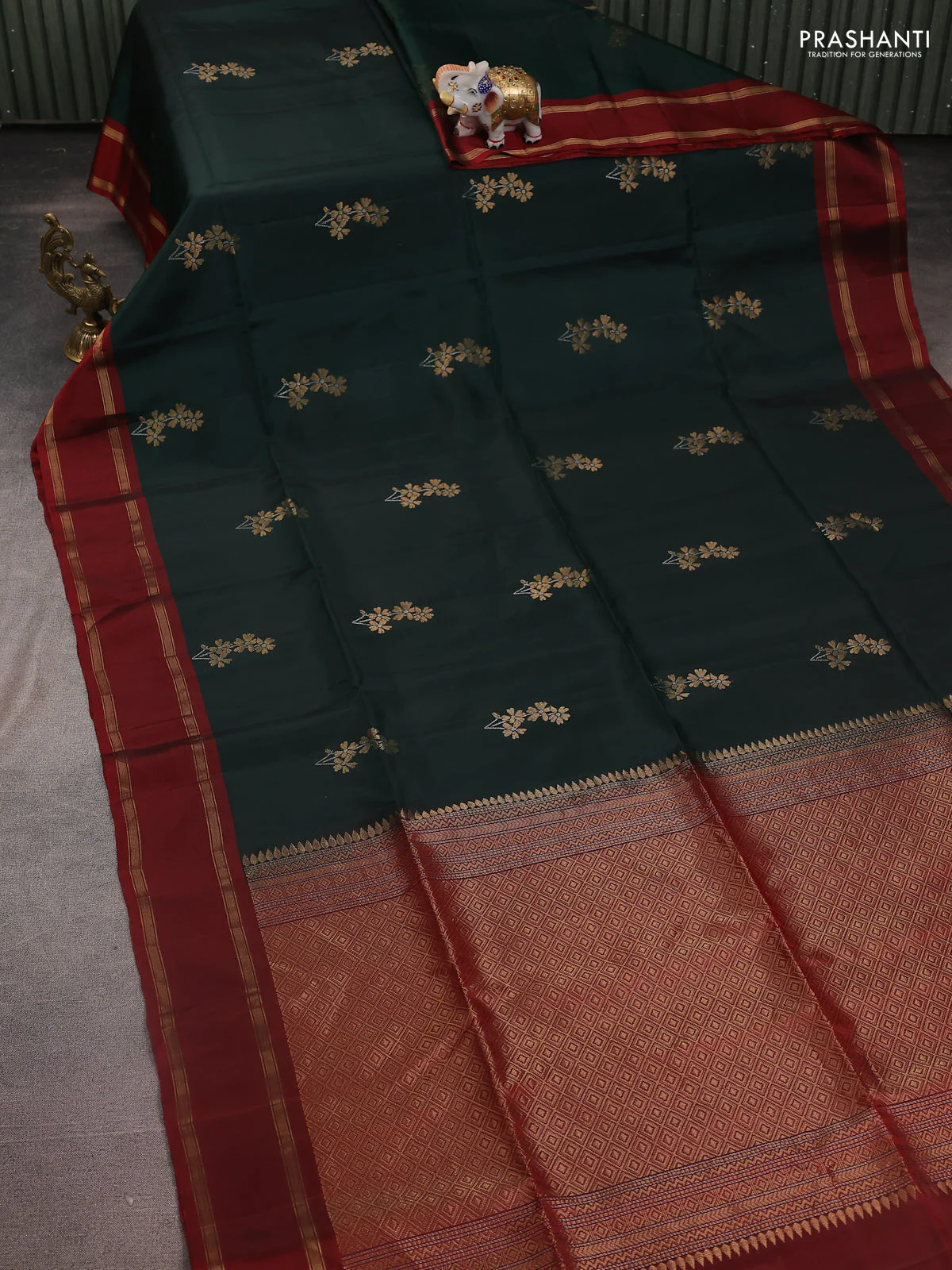 Kanchipuram silk saree bottle green and maroon with floral zari woven buttas and rettapet zari woven border - Image 2