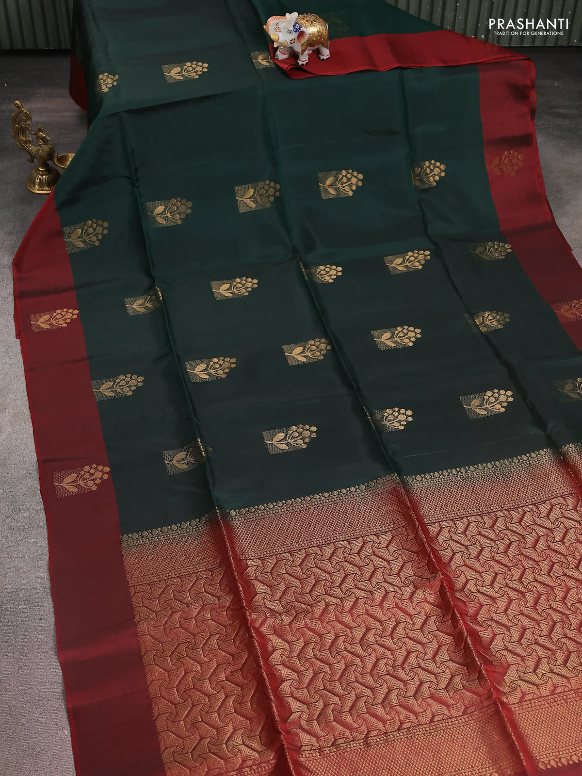 Kanchipuram silk saree bottle green and maroon with zari woven buttas and zari woven butta border - Image 2