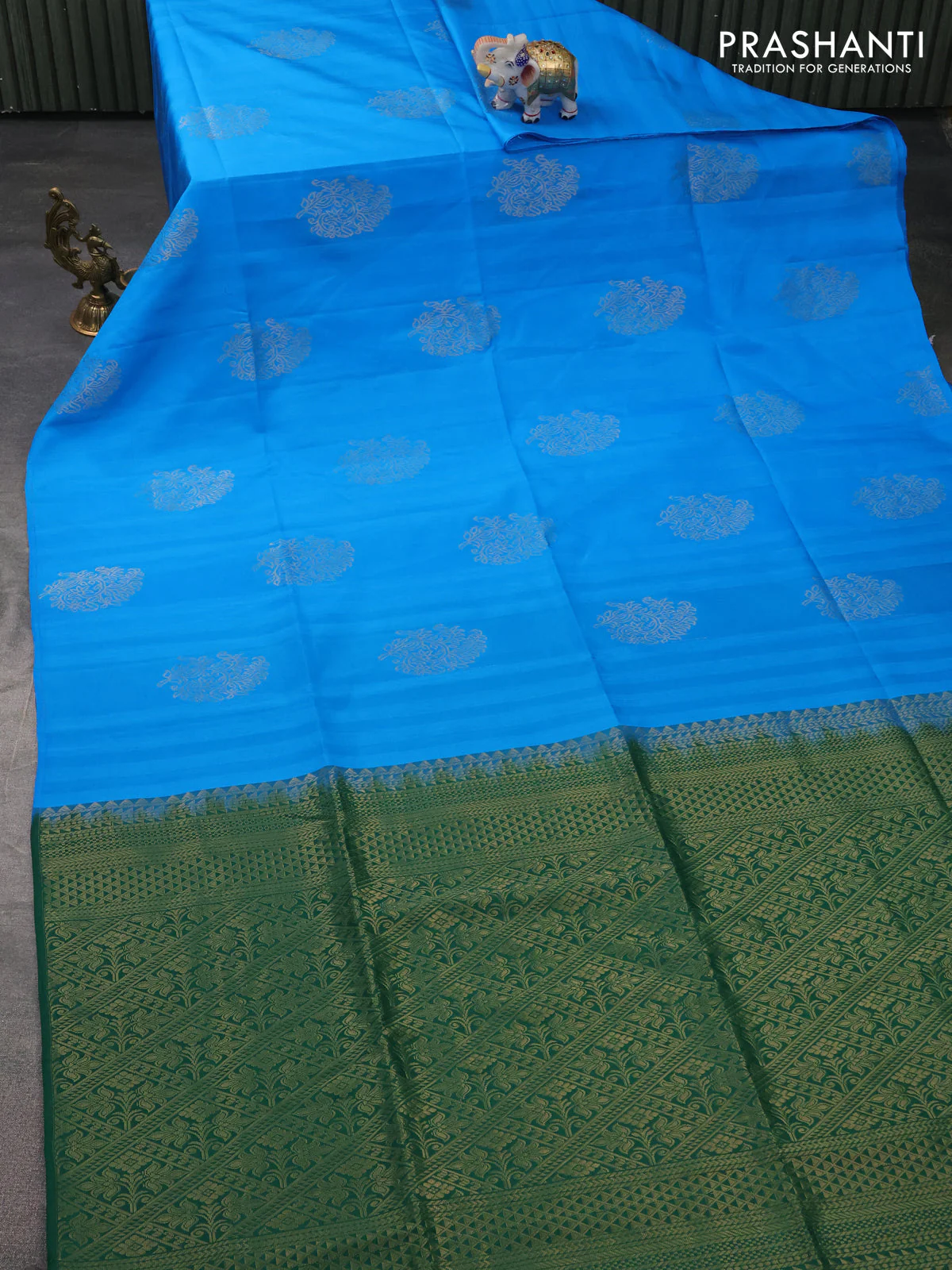 Kanchipuram silk saree cs blue and green with zari woven buttas & jute finish in borderless style - Image 2