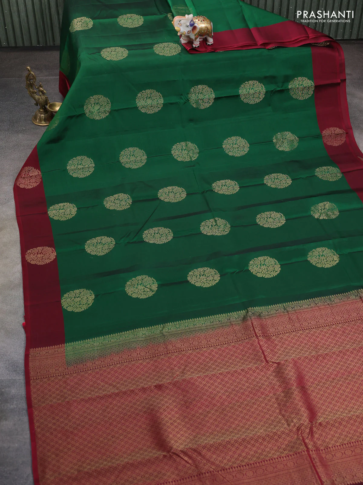 Kanchipuram silk saree green and maroon with zari woven buttas and zari woven border - Image 2