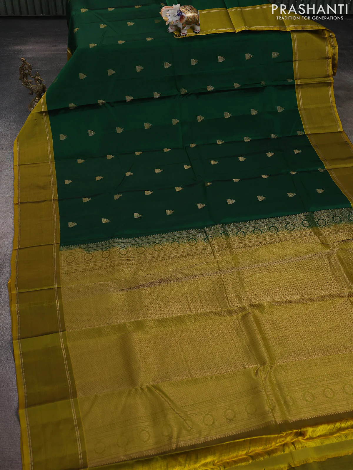 Kanchipuram silk saree green and mustard green with temple zari woven buttas and rettapet zari woven border - Image 2